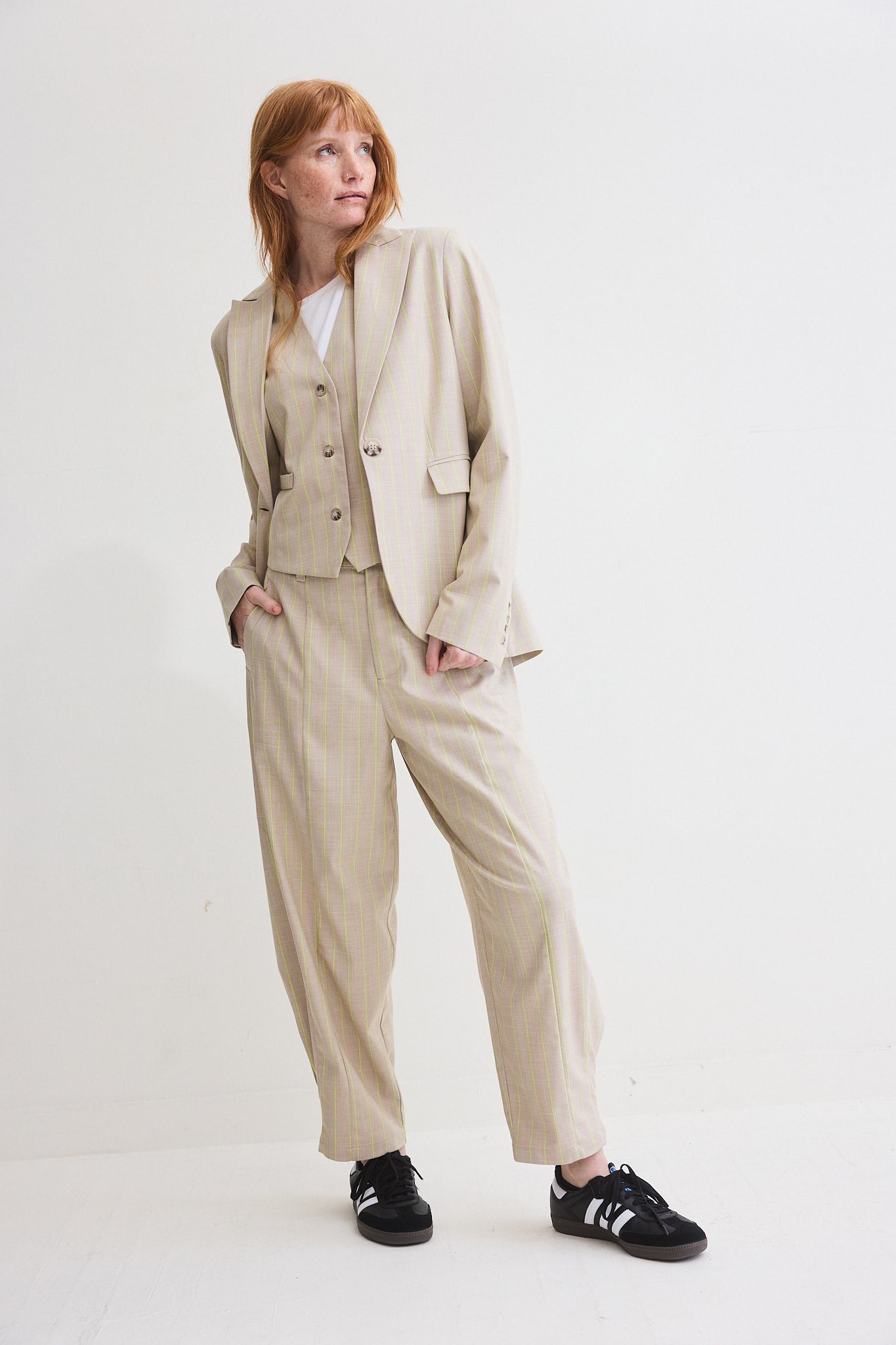 Detail Oriented Tapered Pants Neon Stripe – Ruti