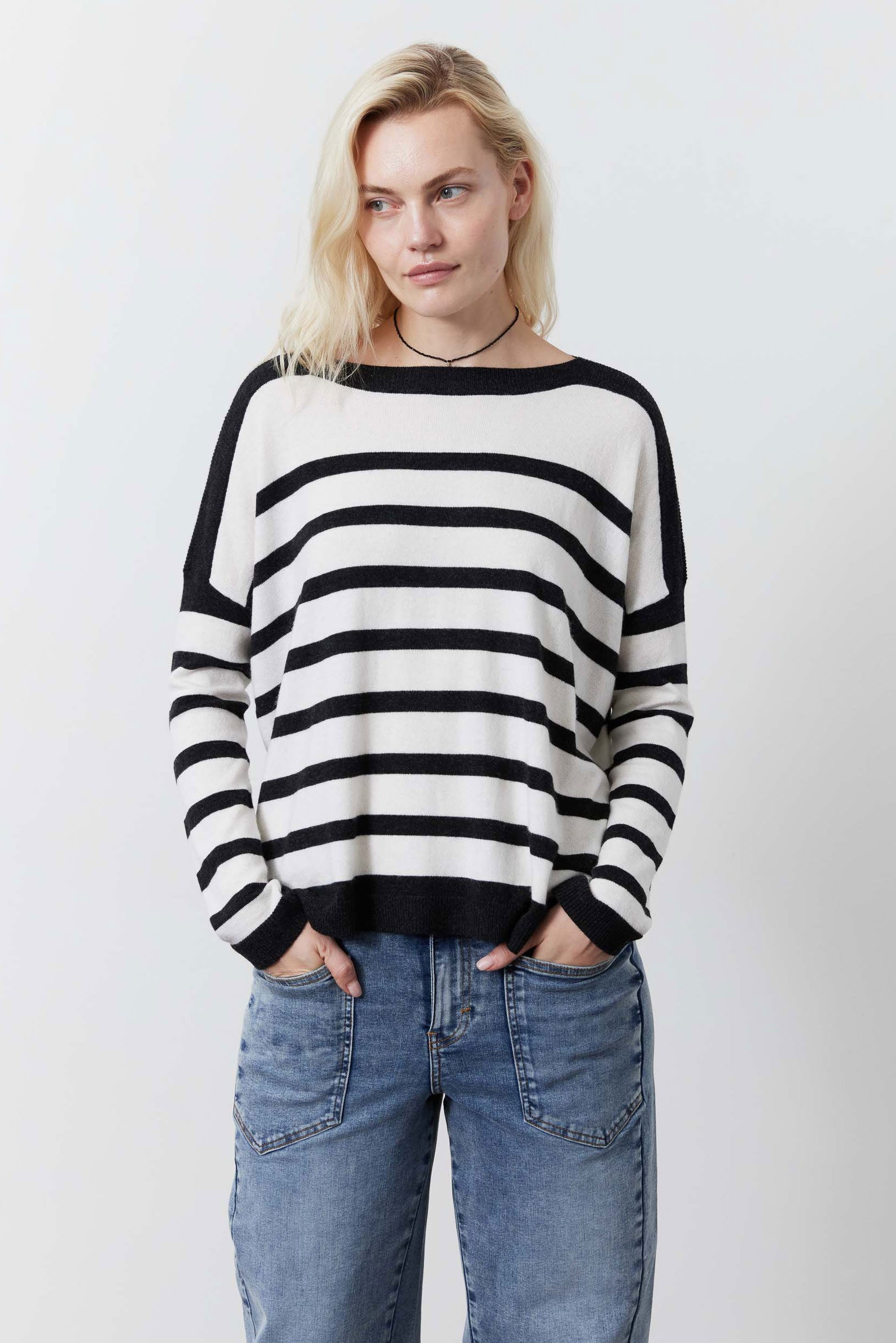トップス doublet STRIPE OVERSIZE PULLOVER 9908015_021725173655814.png