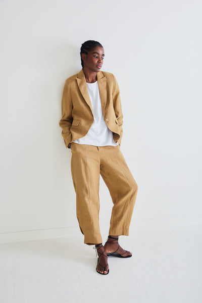 The Linen Detail Oriented Tapered Pant