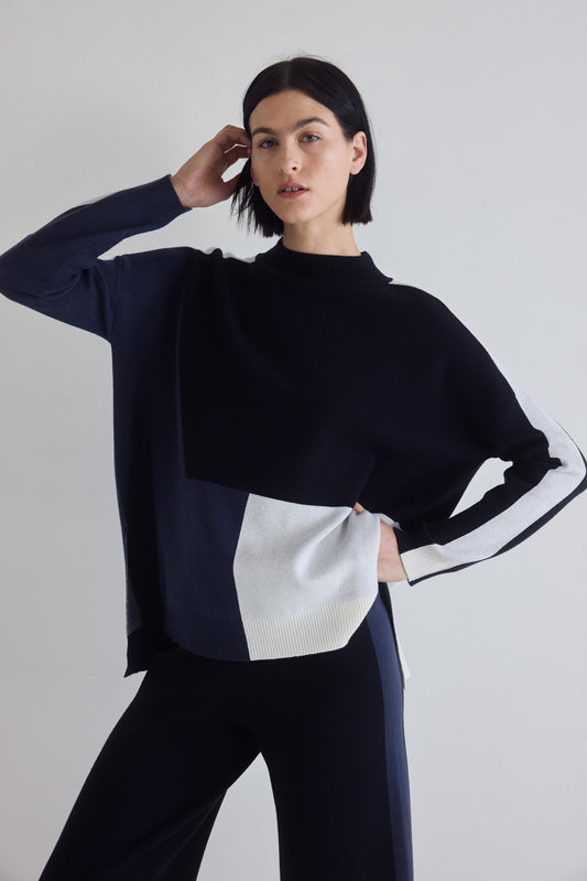 Light Knit Colorblock Sweater