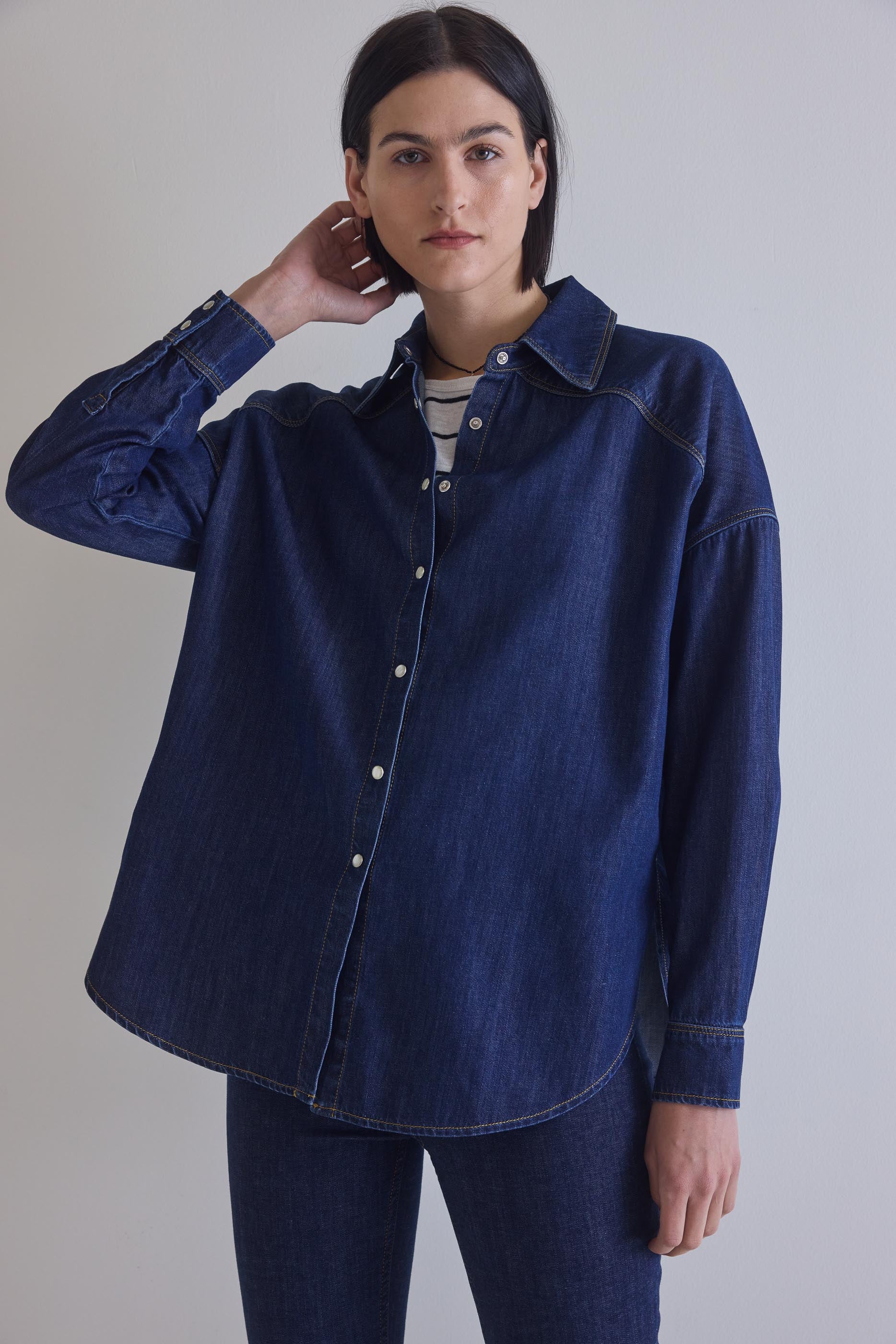 Women's Clothing - Dresses, Pants & Blouses - Chico's | Long denim shirt,  Chambray shirt outfits, Clothes