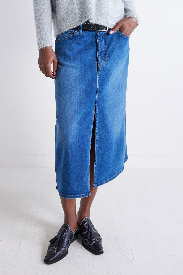 The 90's Denim Midi Skirt