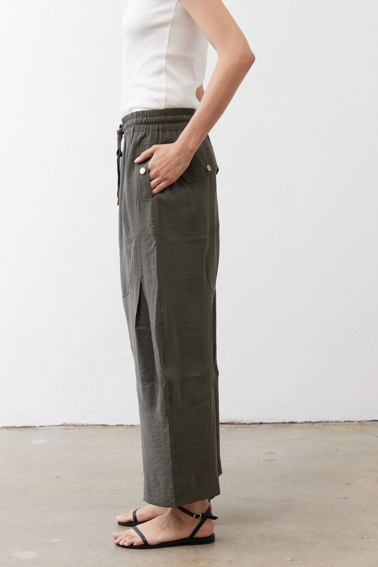 Utility pants, dark olive, elastic drawstring waist and side pocket, full length