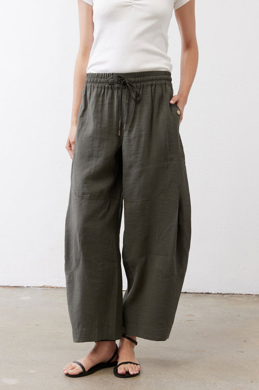 Utility pants, dark olive, elastic waistband drawstring and relaxed wide legs