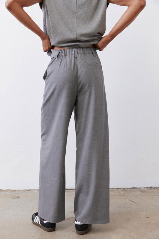 Pebble melange gray wide-leg trousers with belted waist and relaxed drape