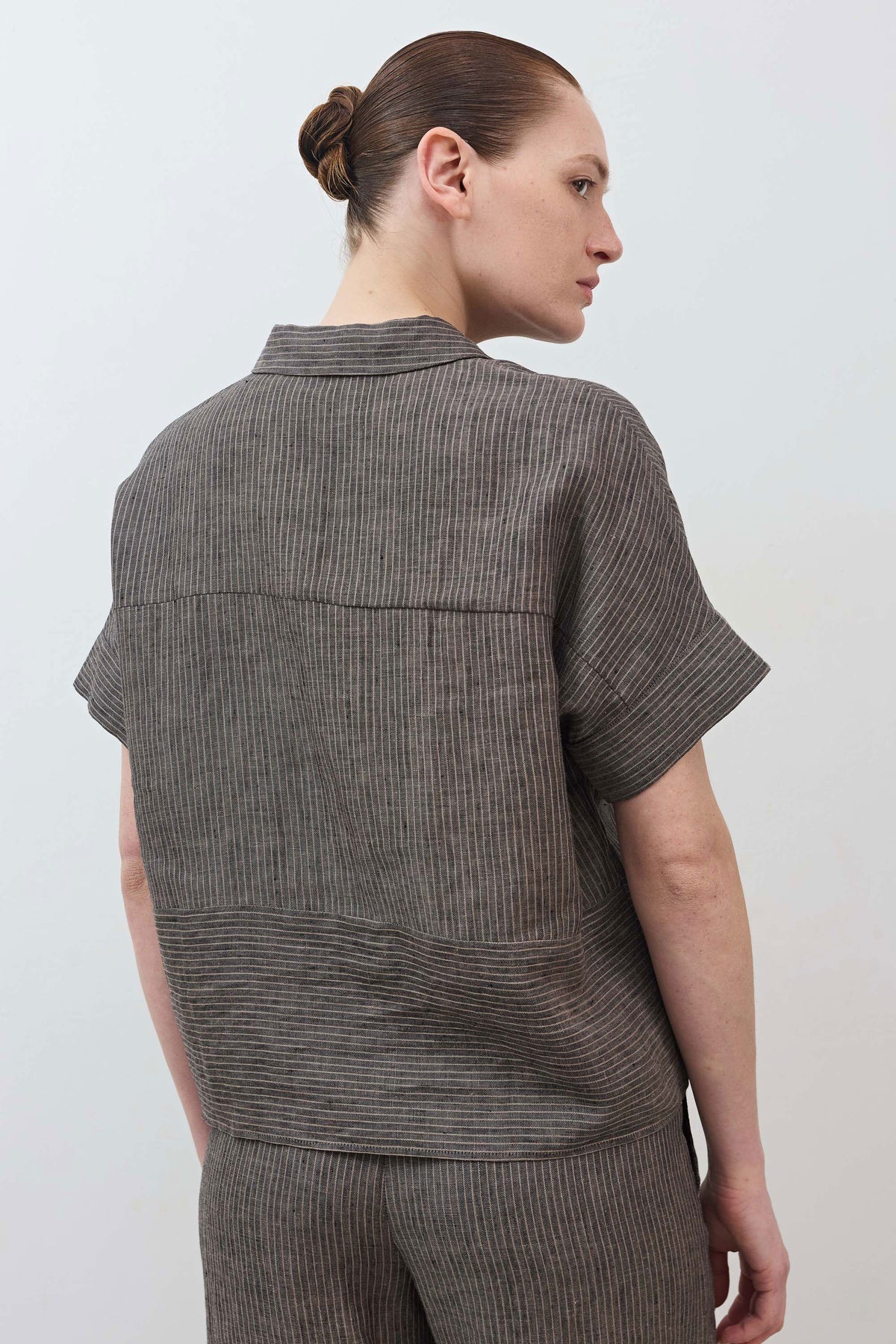 Charcoal linen cropped blouse, boxy fit, short sleeves, back yoke seam details