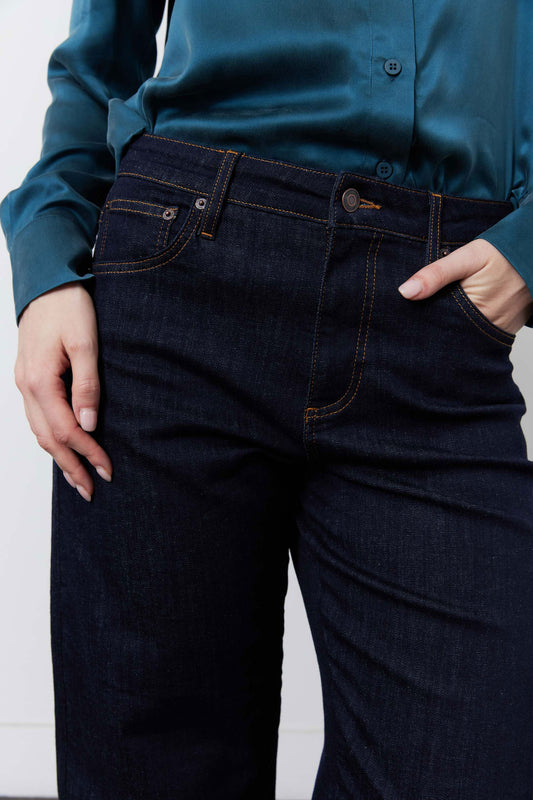 The Petite Classic Barrel Leg Jeans