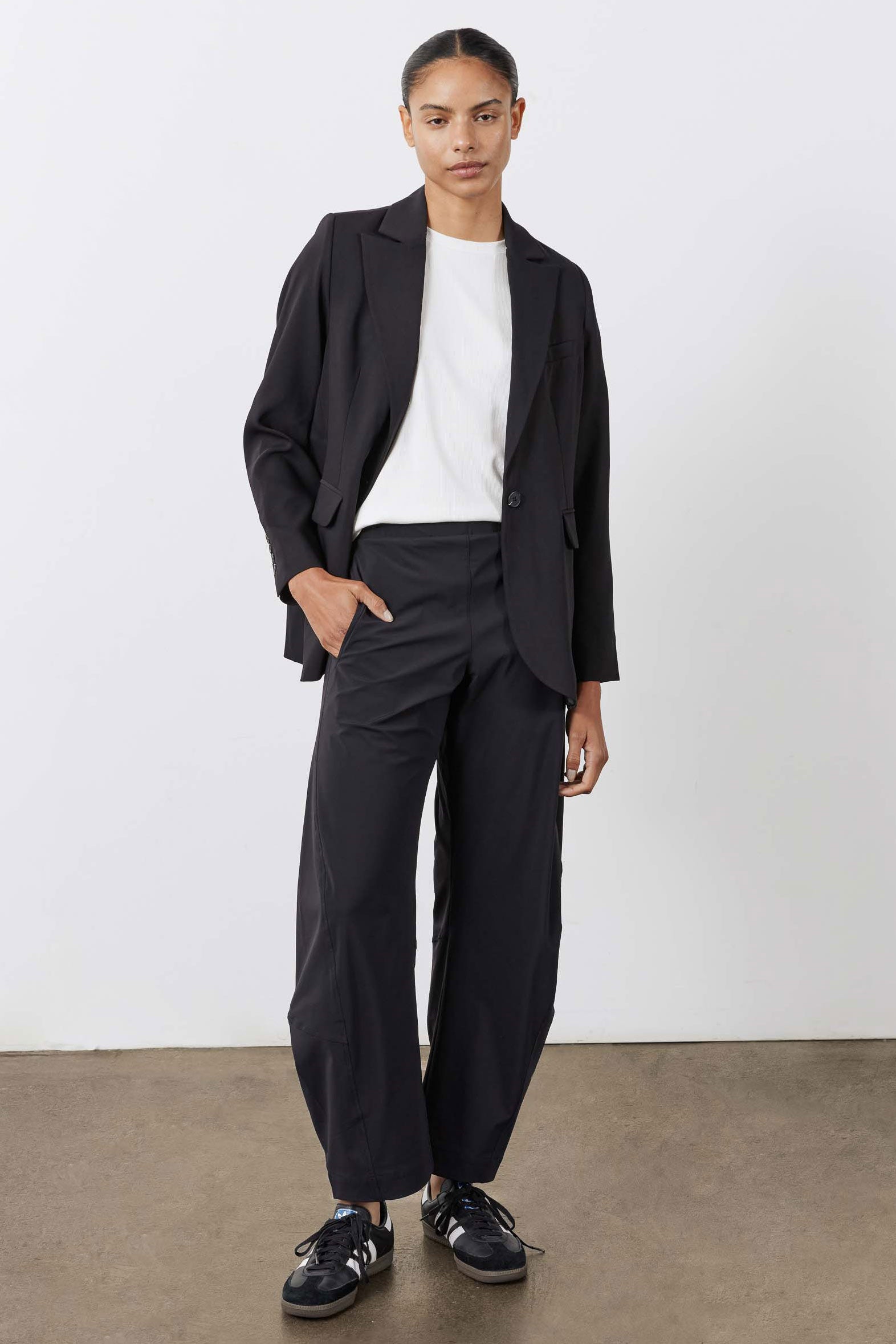 The Petite Classic Blazer That Upgrades You 2.0 Black / 16P The Petite Classic Blazer That Upgrades You 2.0 Black / 16P