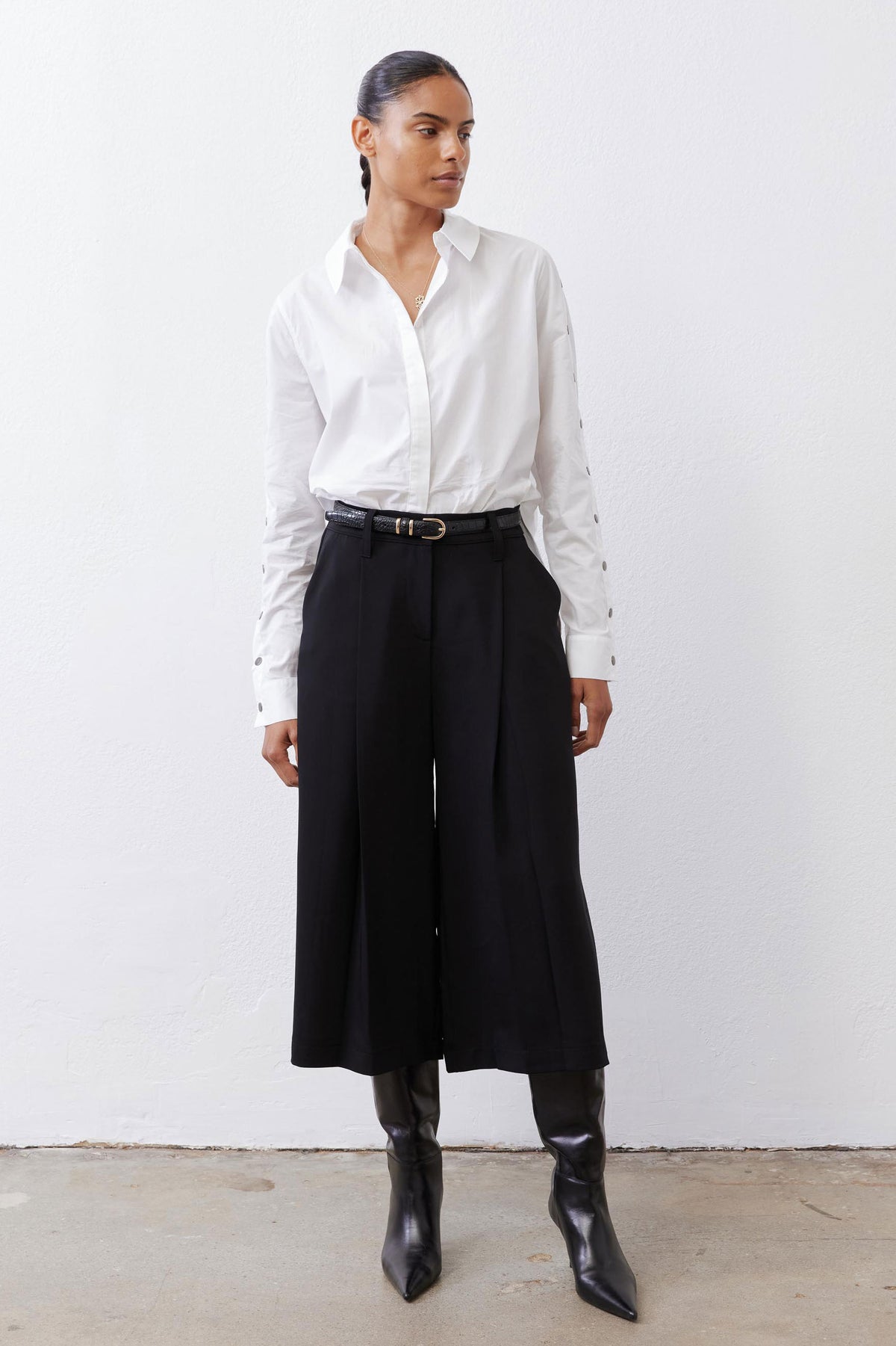 Cropped Wide Leg Pleat Pants
