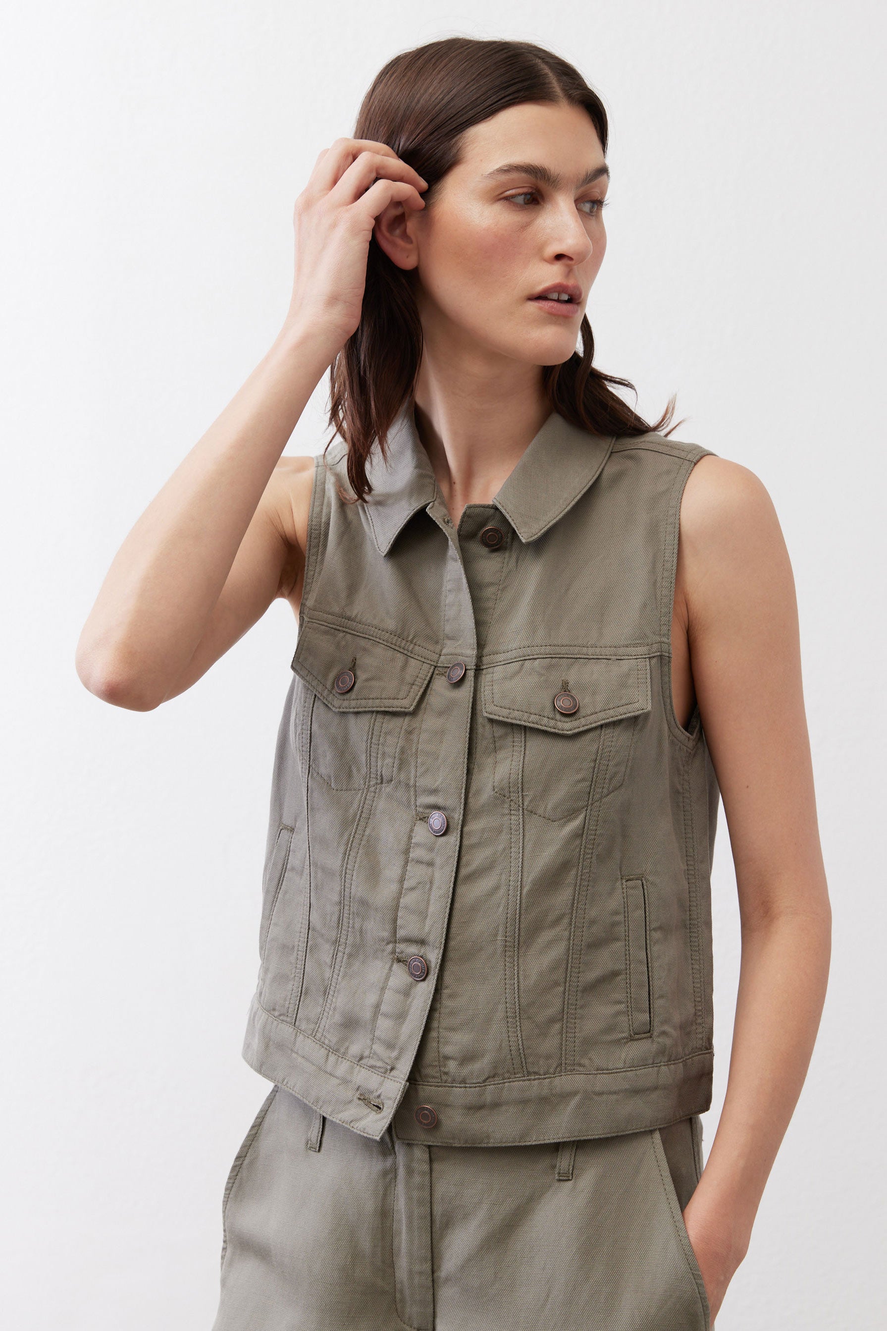 Cropped Task Vest