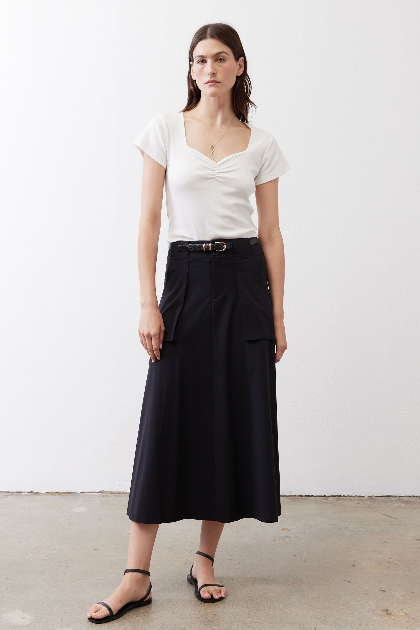 IIROT Pleats Curve Tops 半袖 Dipped Square Neck Top | Ivory – Ruti