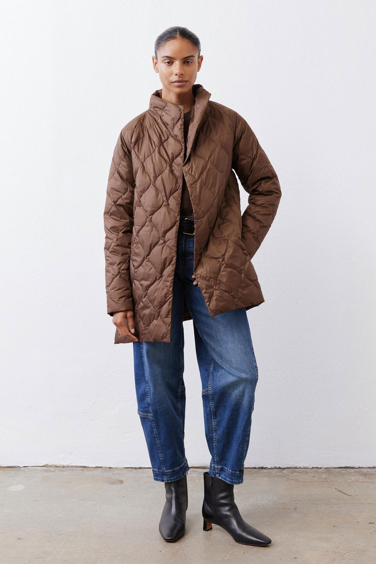 Bistro Brown light down puffer coat with quilted diamond pattern and zip front