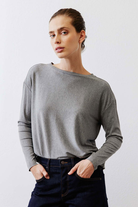 Essential Top With Buttons In The Back