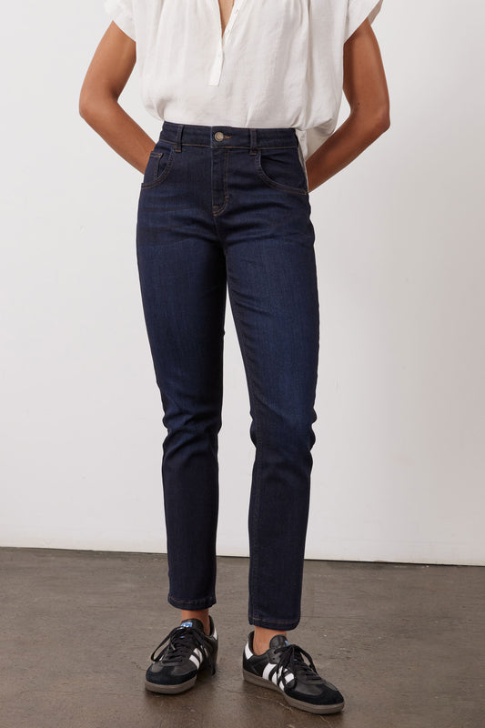 The Iconic Fitted Jeans 2.0