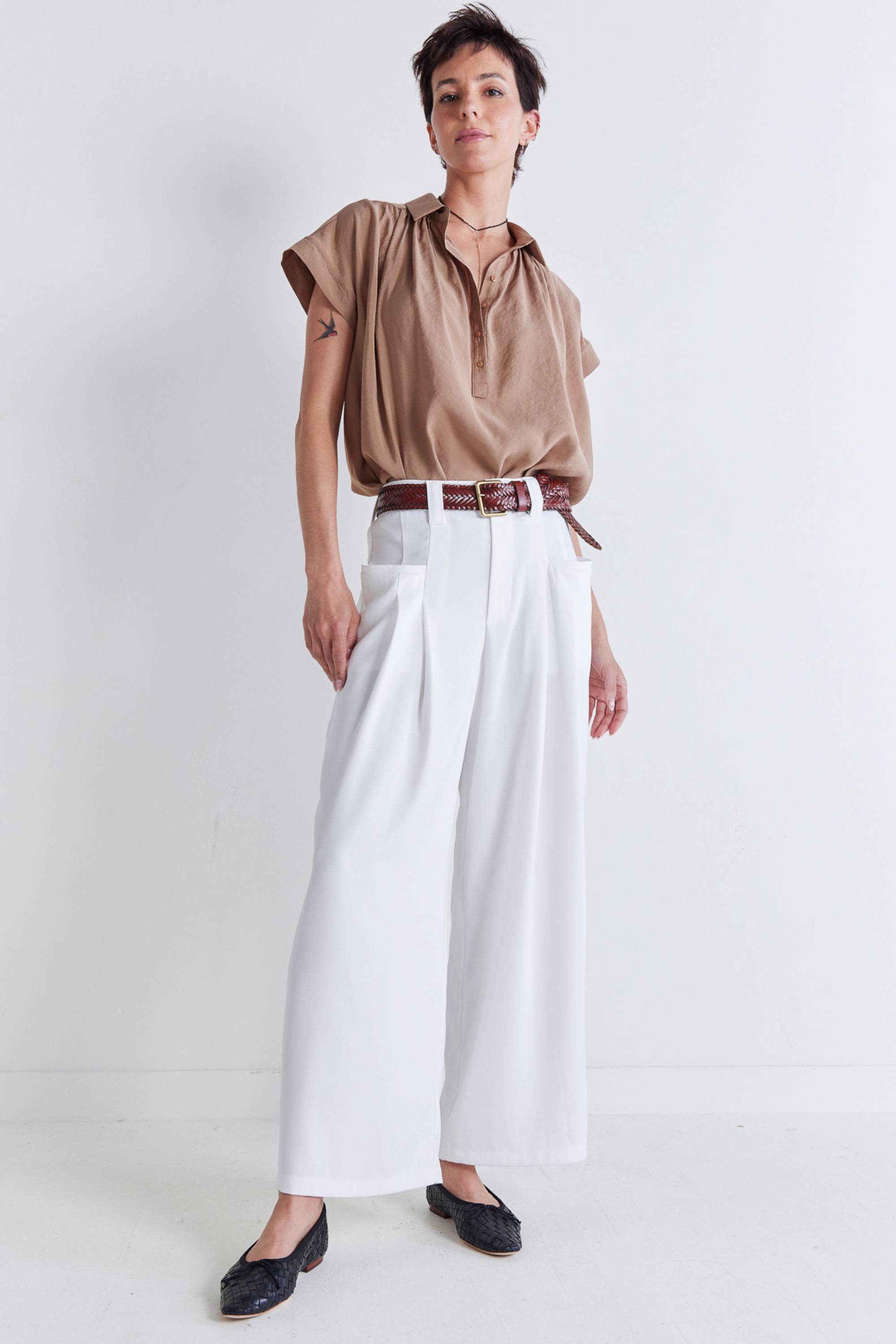 Open leg trousers online