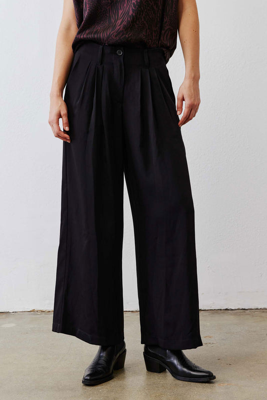 The Wide Leg Trouser