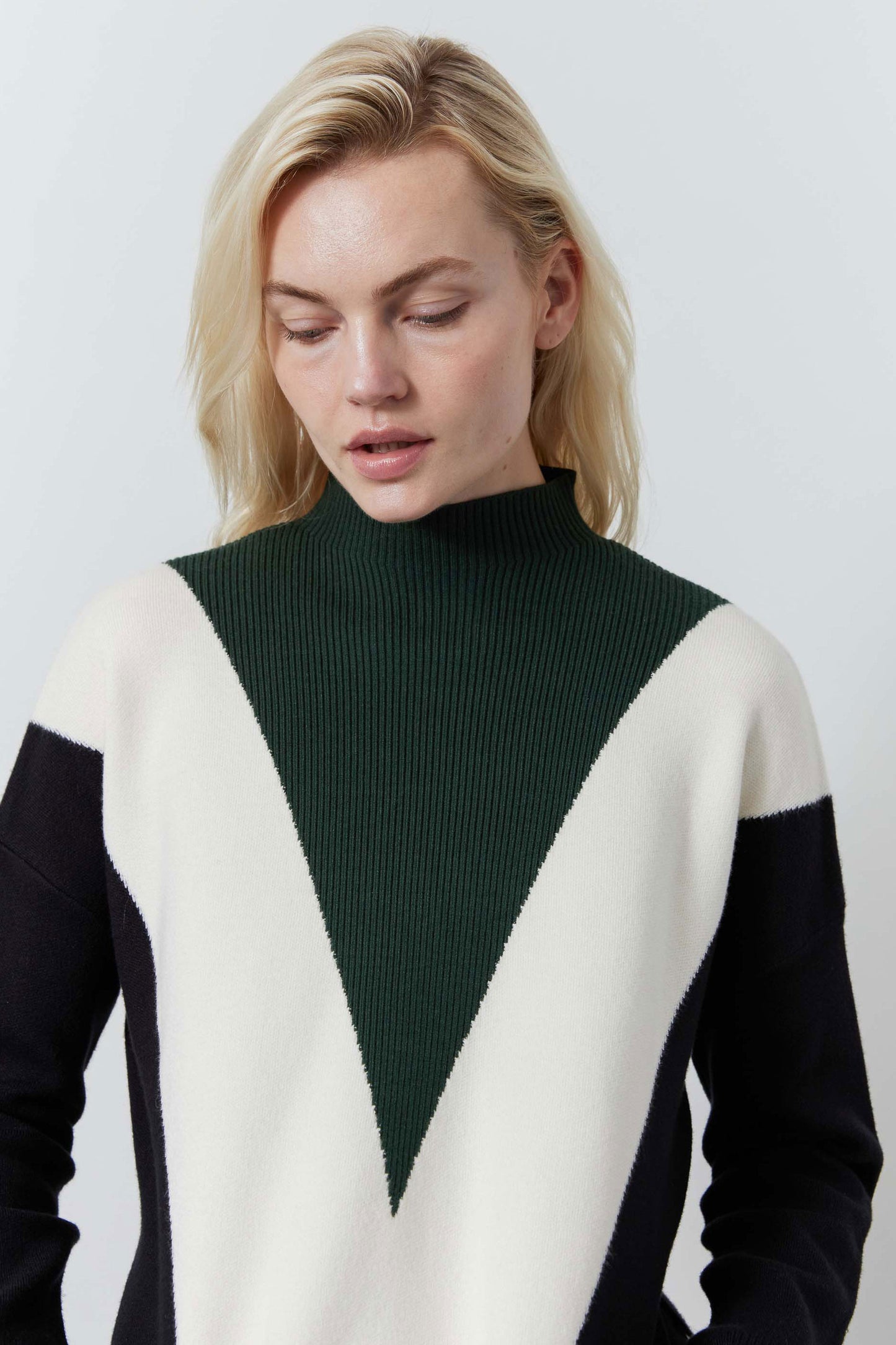 Light Knit Chevron Colorblock Sweater