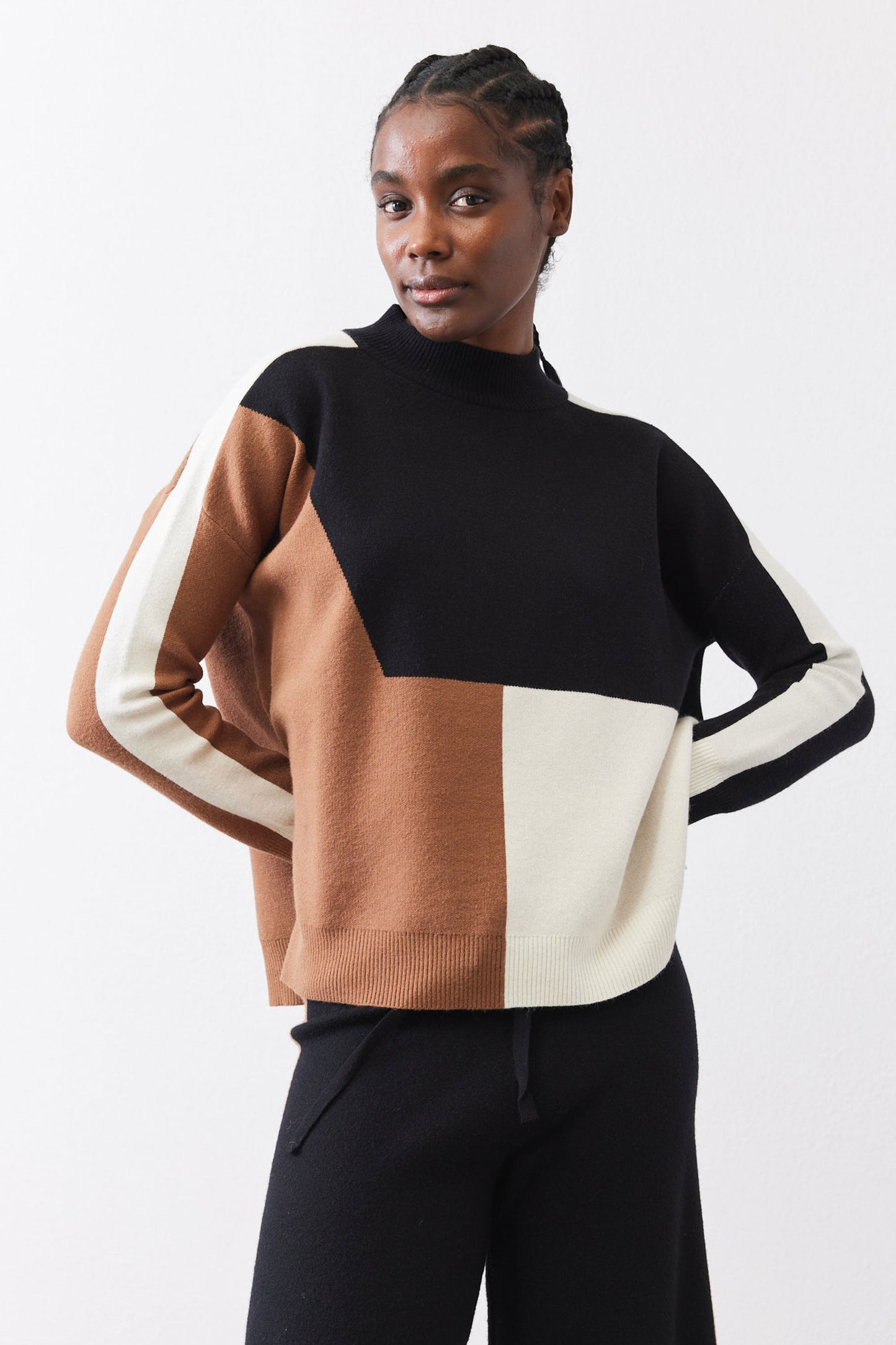 Light Knit Colorblock Sweater