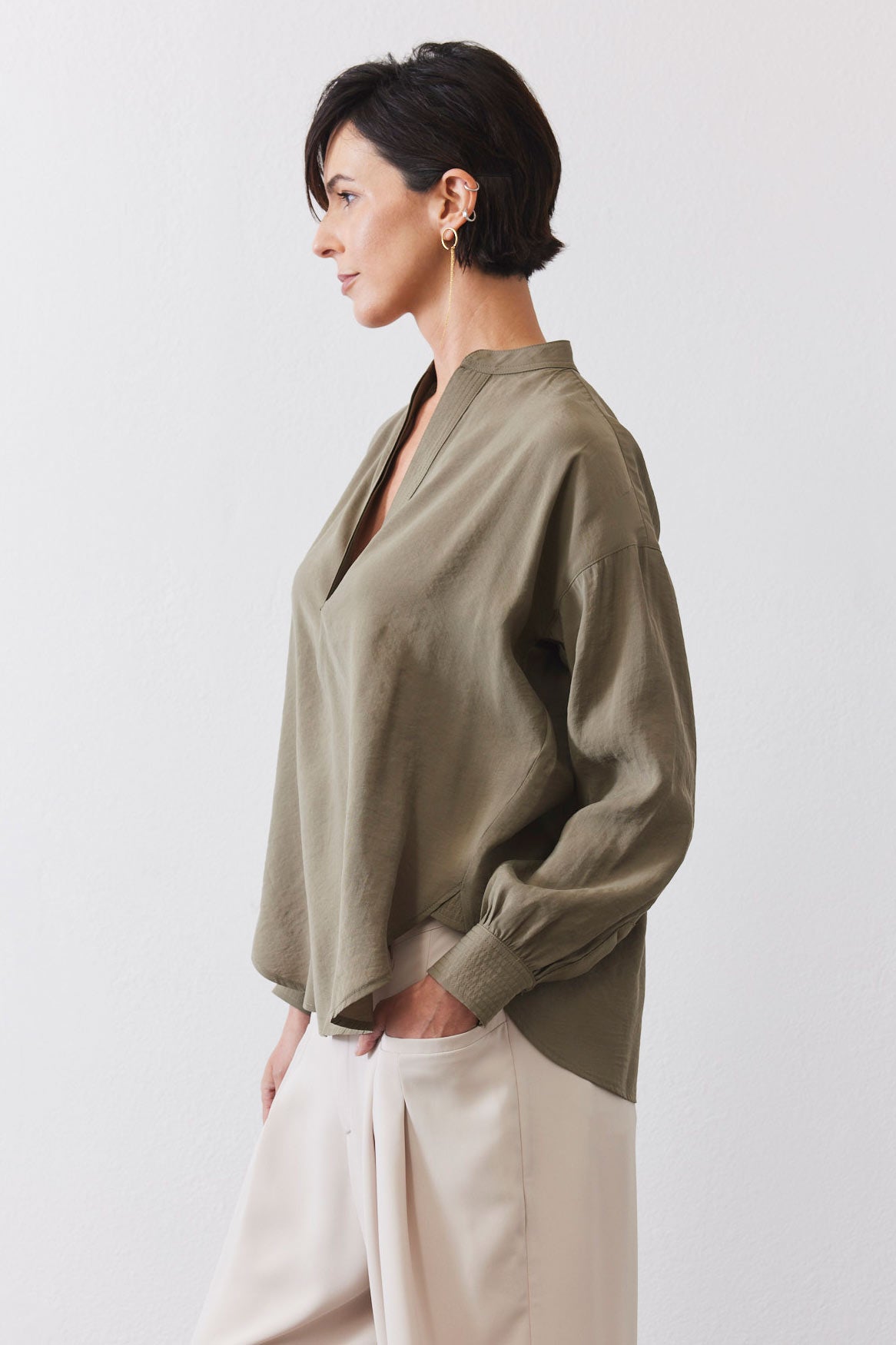 Not Too Loose Light Poplin Blouse