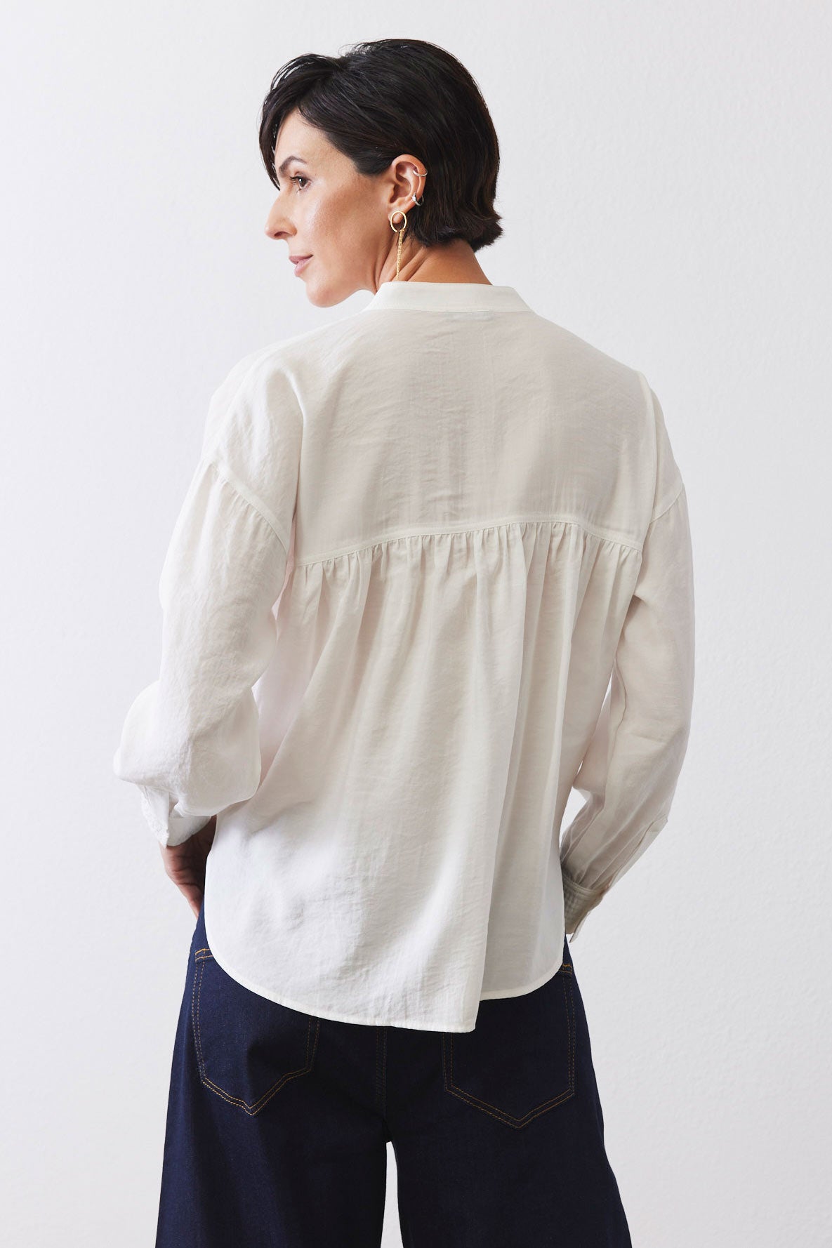 Not Too Loose Light Poplin Blouse