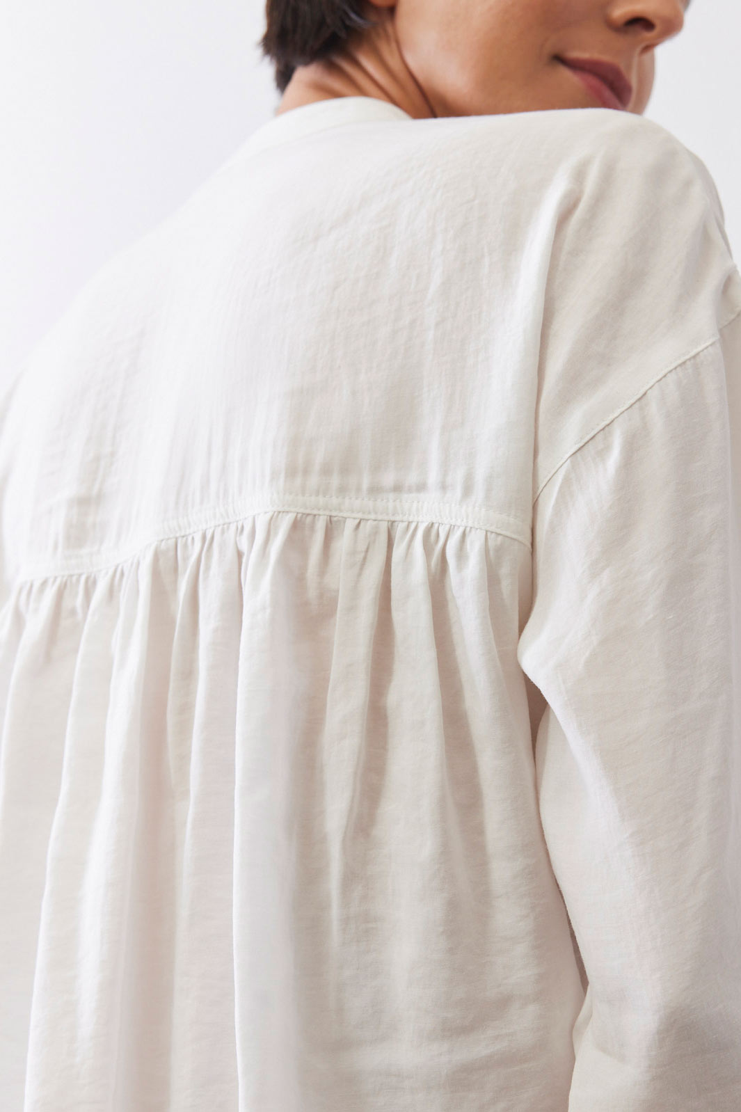 Not Too Loose Light Poplin Blouse