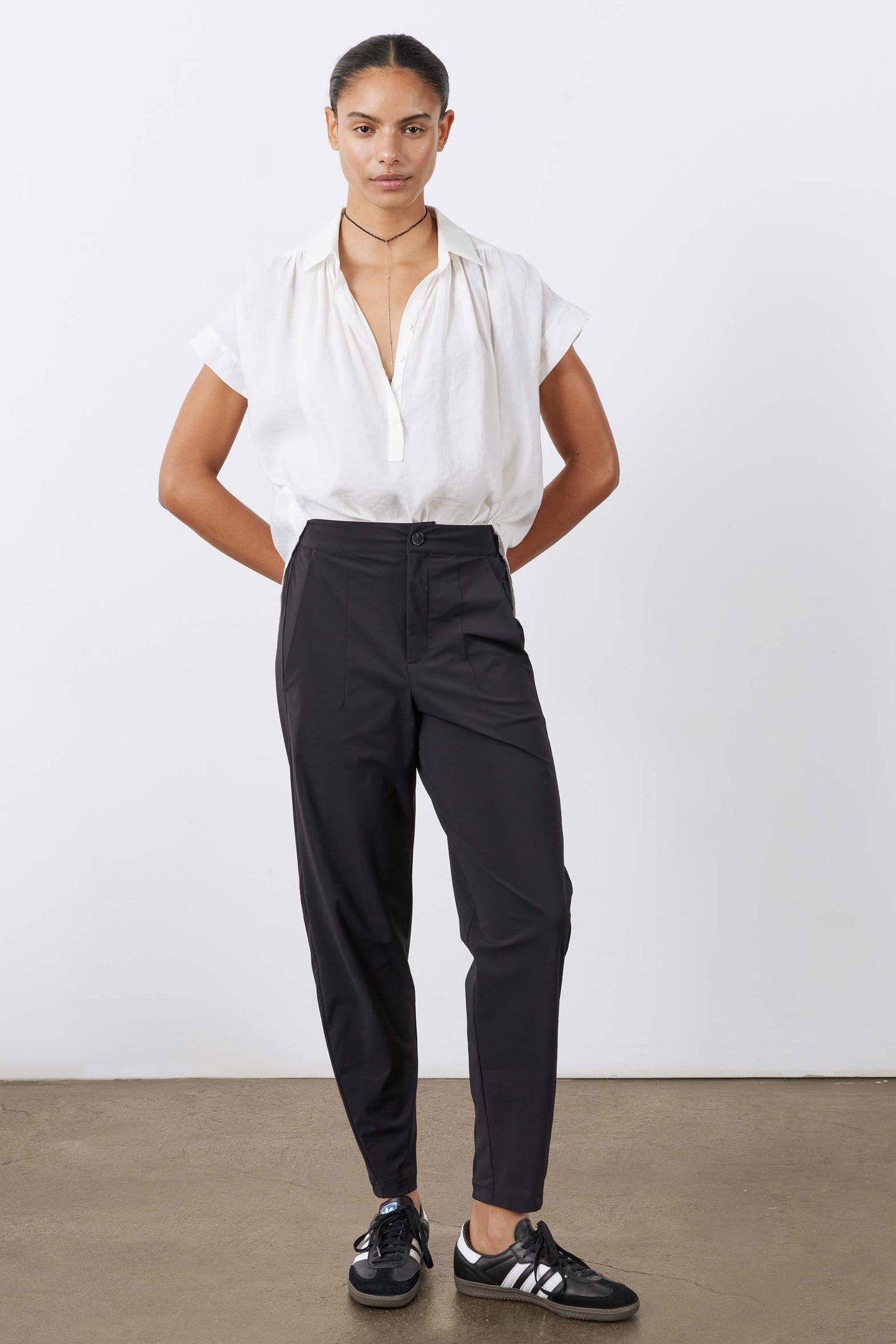 Petite Not Too Tapered Pants