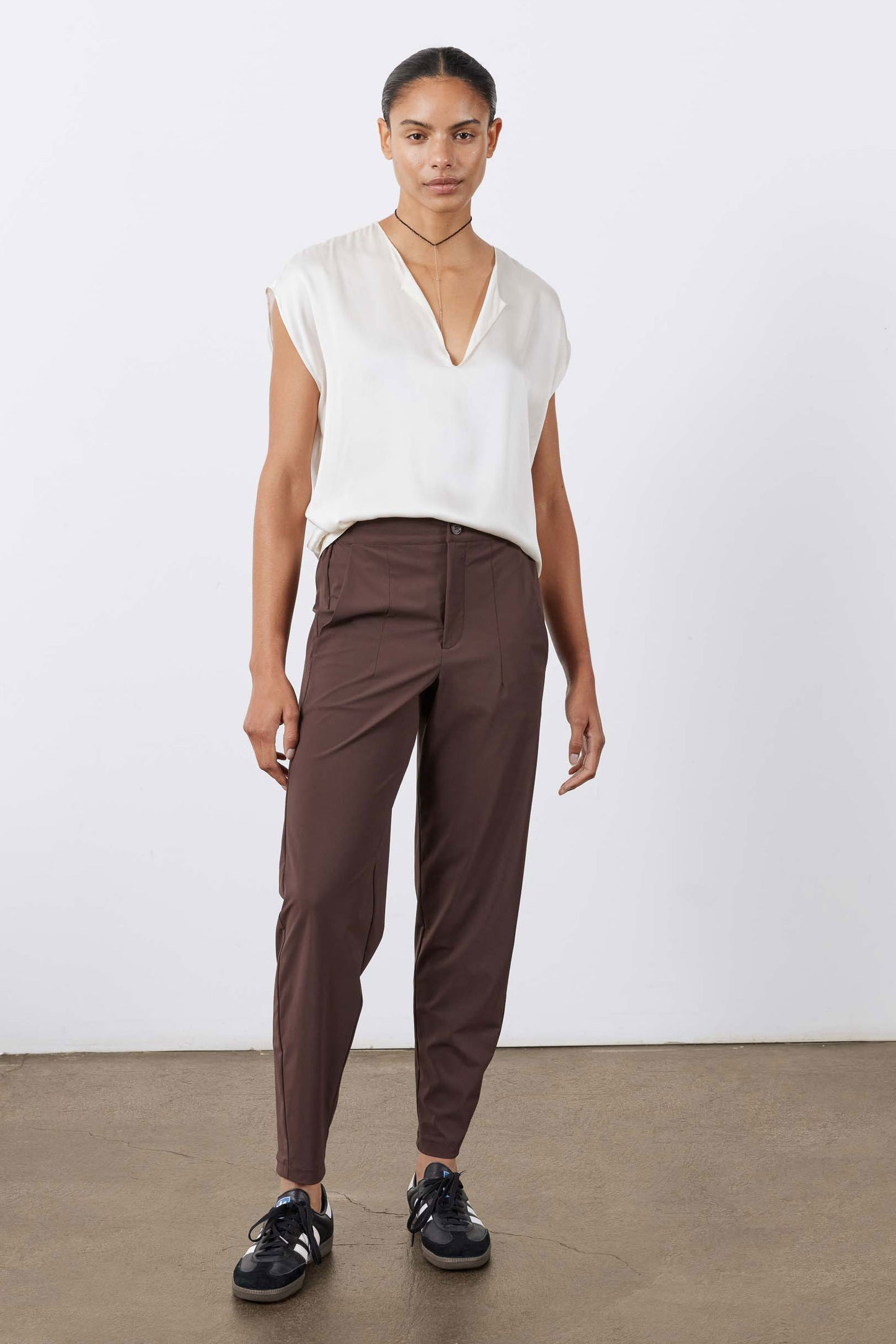 Petite Not Too Tapered Pants
