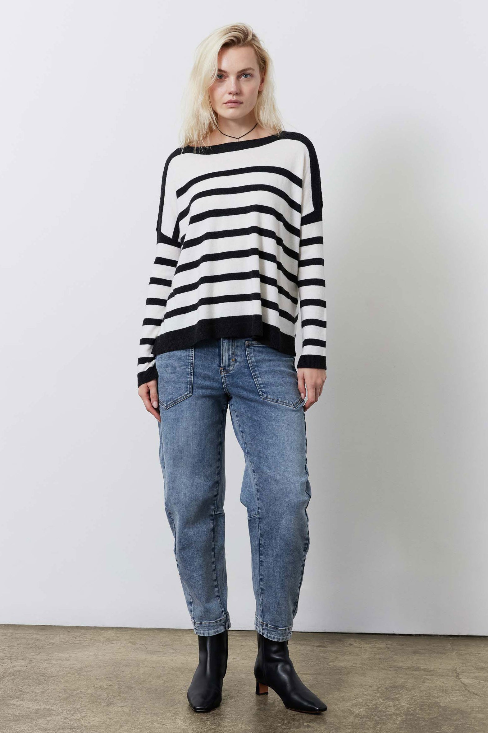 Not Too Oversized Striped Sweater | Vintage White/Black – Ruti
