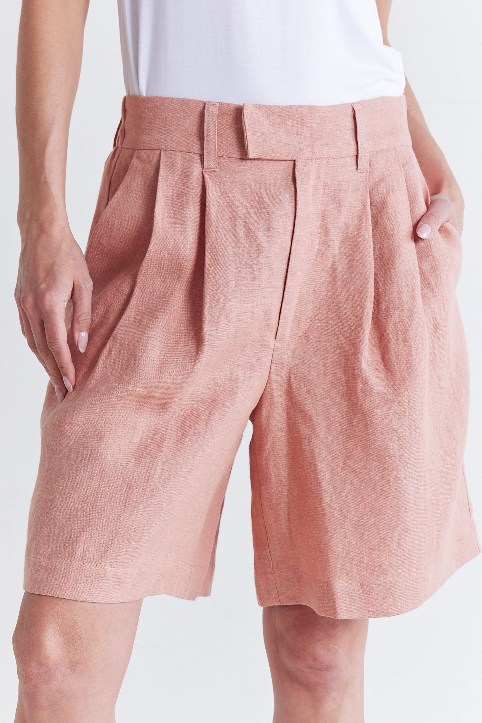 The Pleated Bermuda Shorts – Ruti