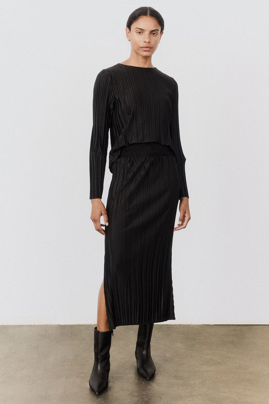 Draped Pleated Maxi Dress Black / XL Draped Pleated Maxi Dress Black / XL