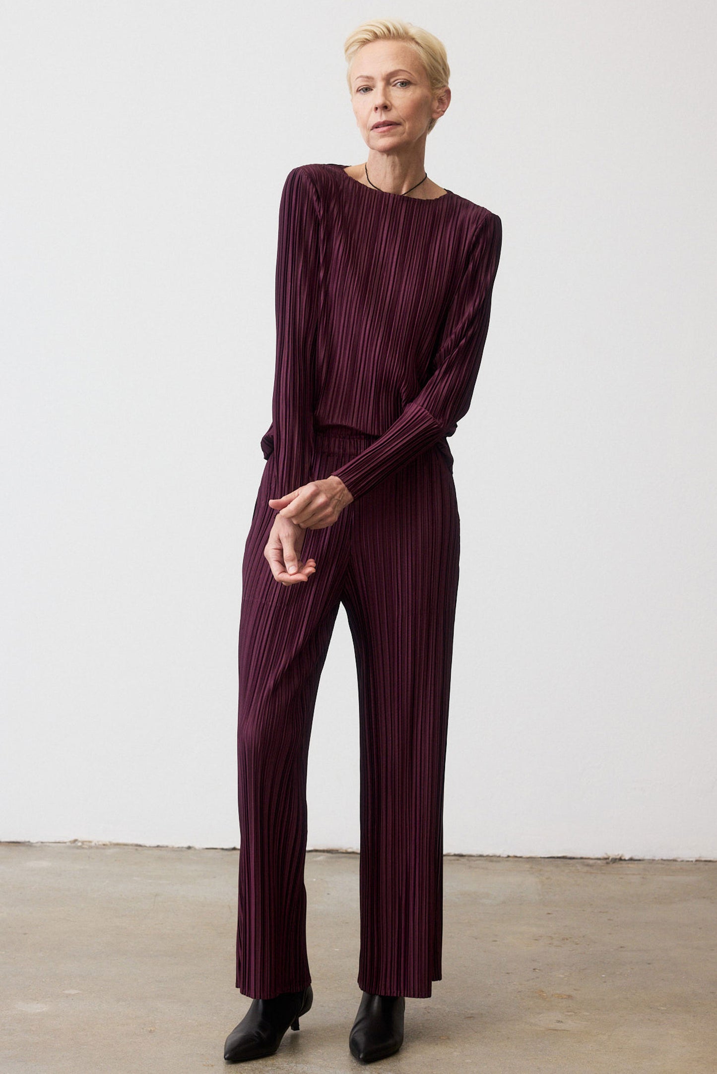 Relaxed Pleated Pants