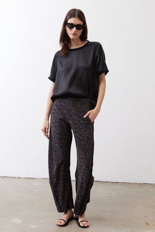 Black relaxed silk top, crew neck, short sleeves, draped fit