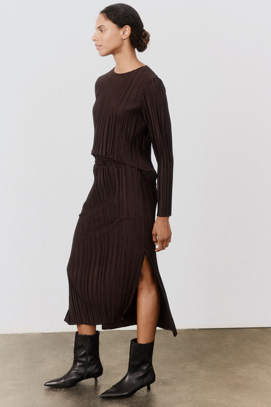 Relaxed Pleated Skirt