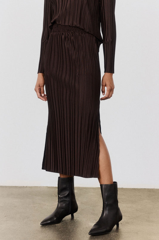 Relaxed Pleated Skirt