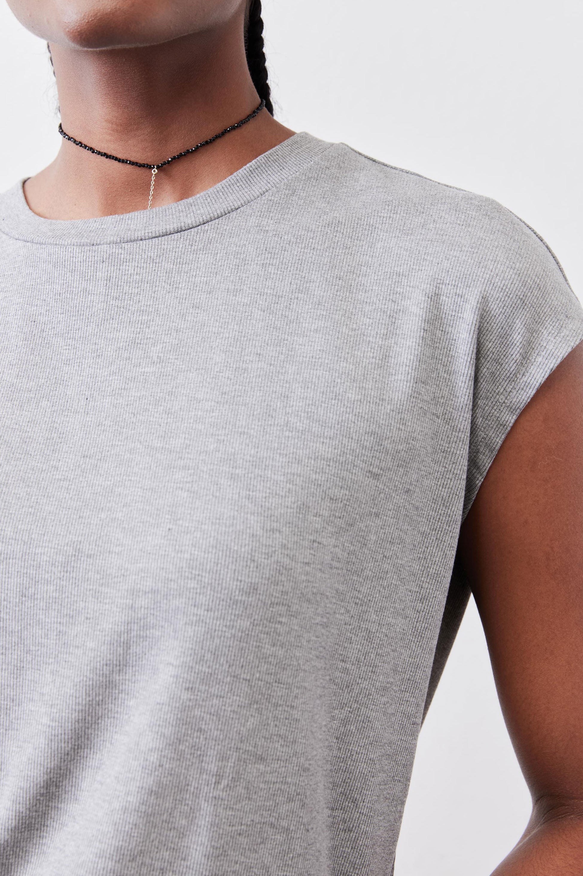The Ribbed Tuck-In Tee | Gray Melange – Ruti