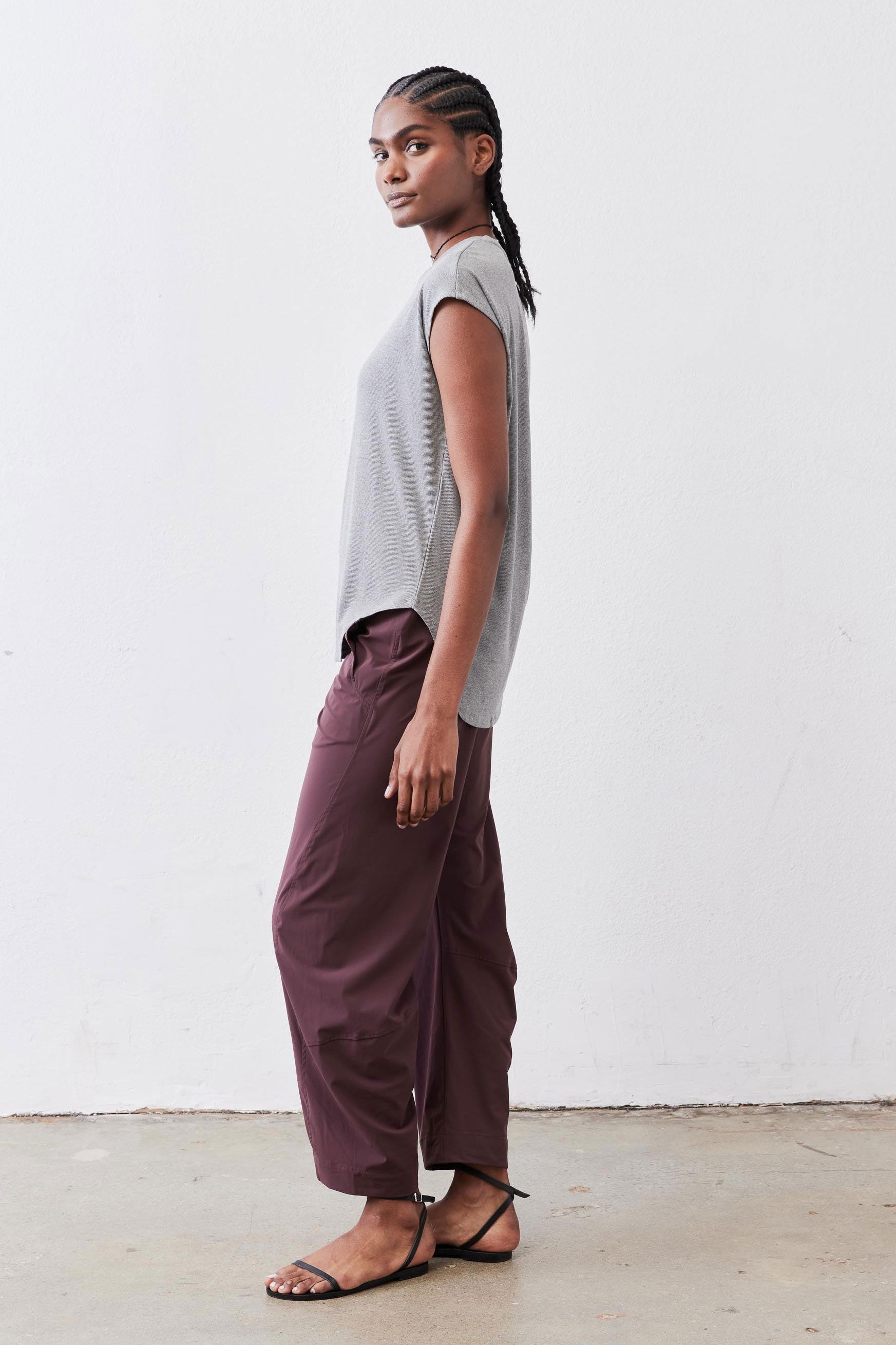 The Ribbed Tuck-In Tee | Gray Melange – Ruti