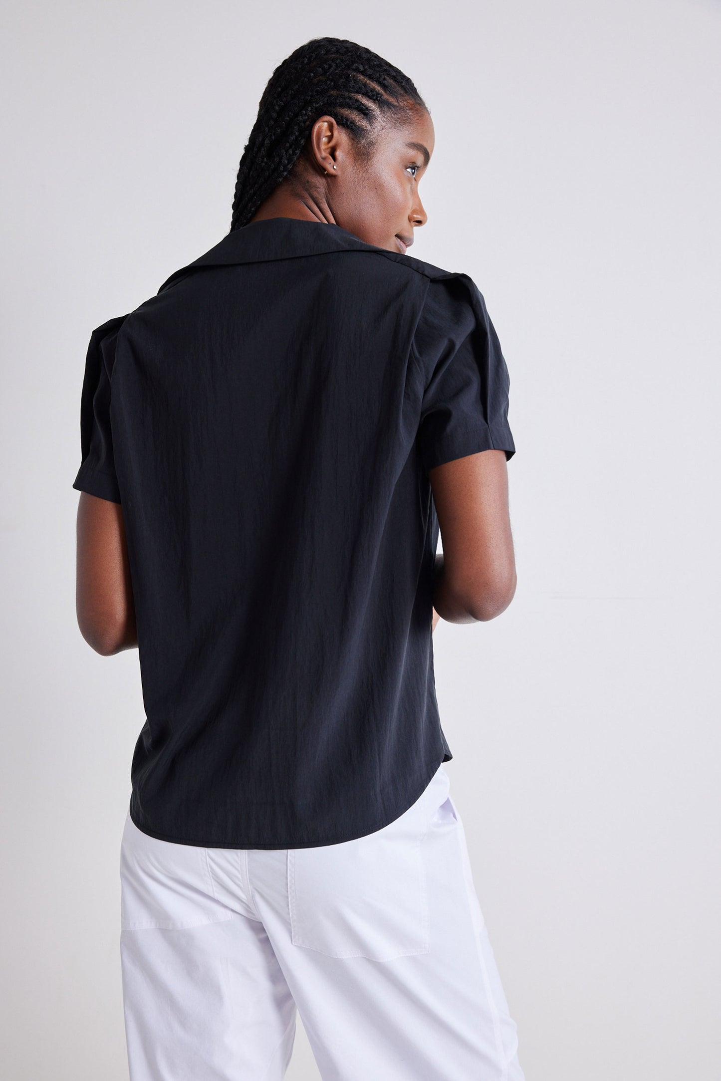 Shoulder Box Pleat Light Poplin Blouse