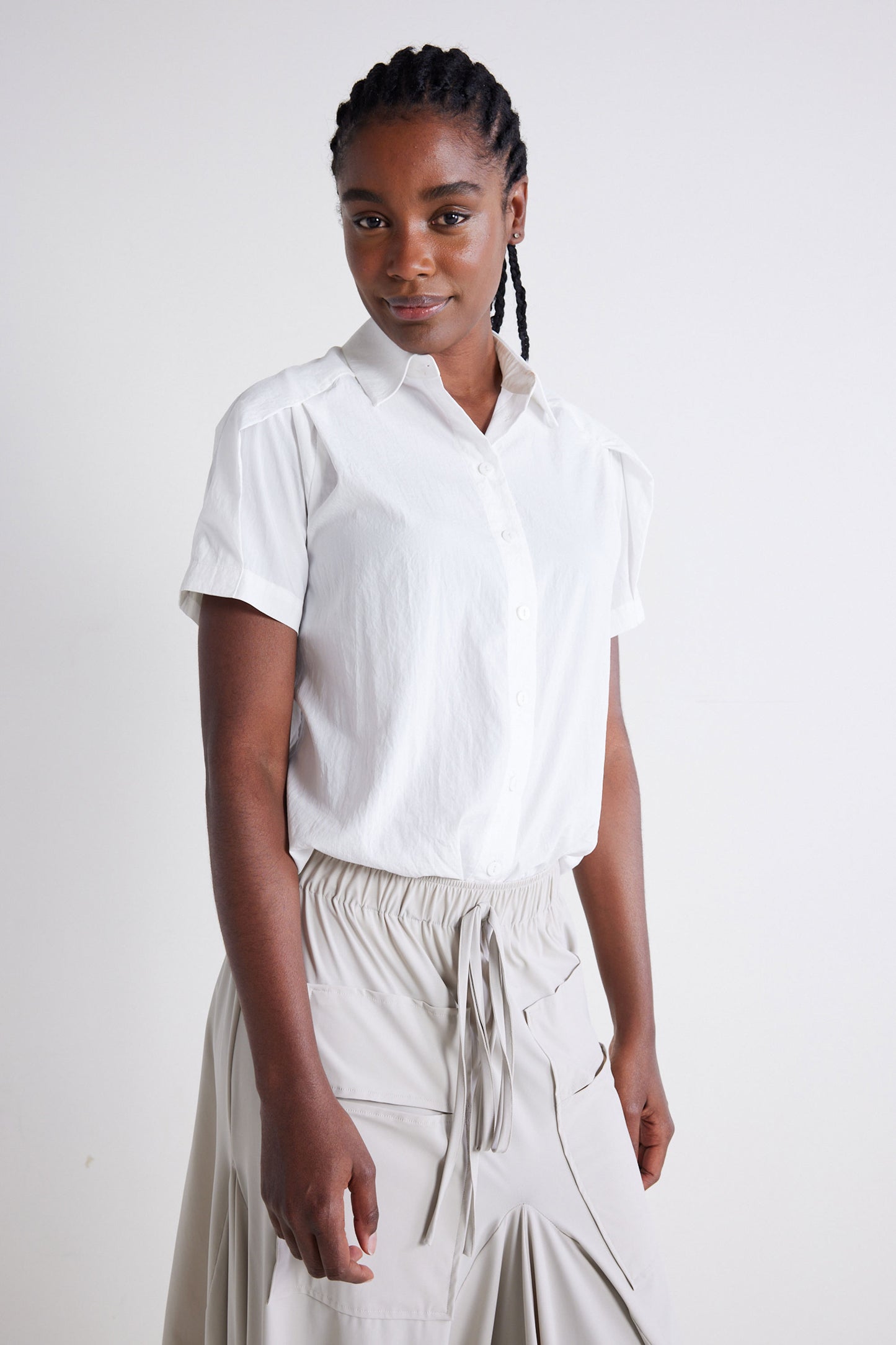 Shoulder Box Pleat Light Poplin Blouse