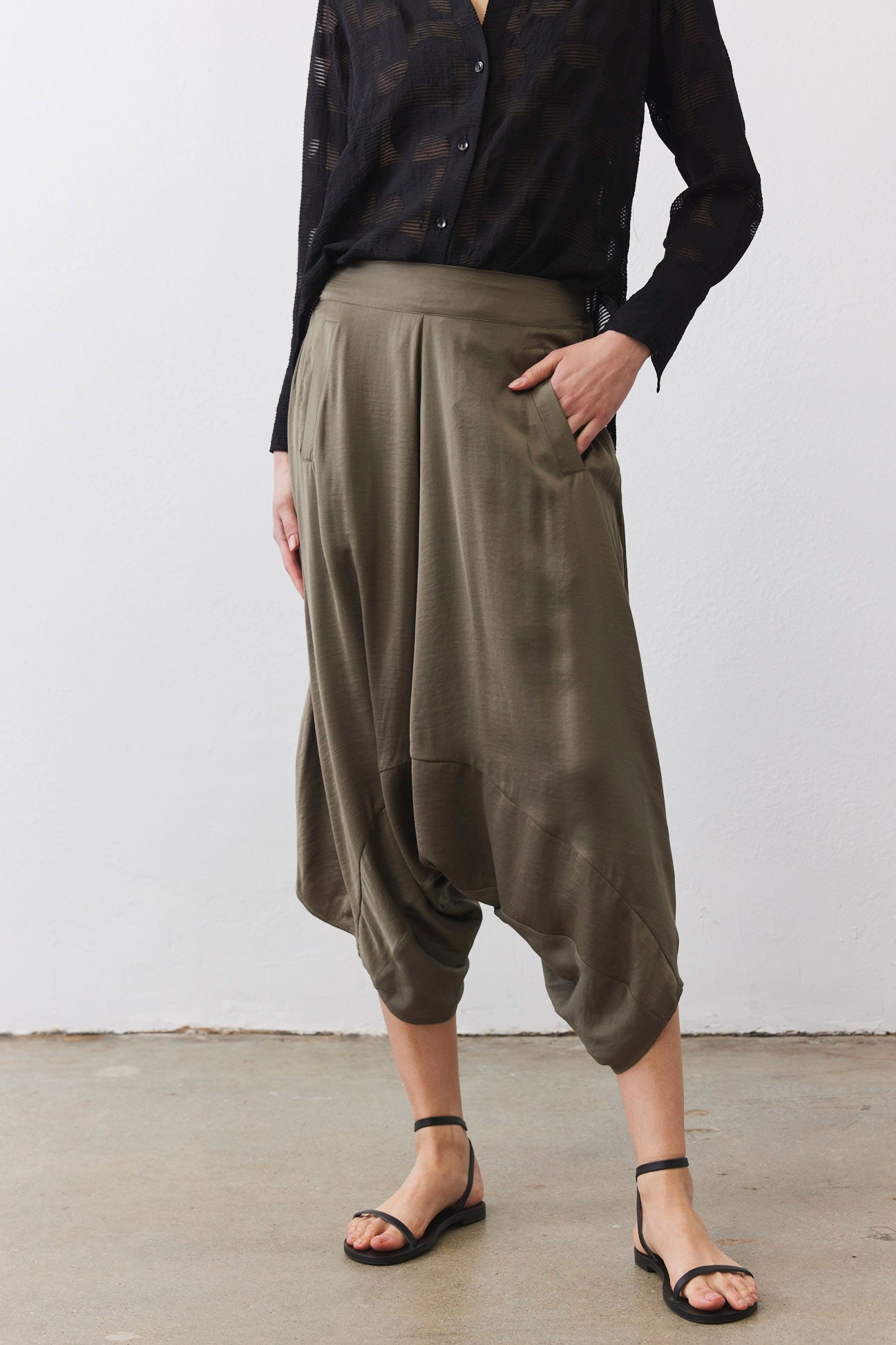 Slouchy Cropped Pants