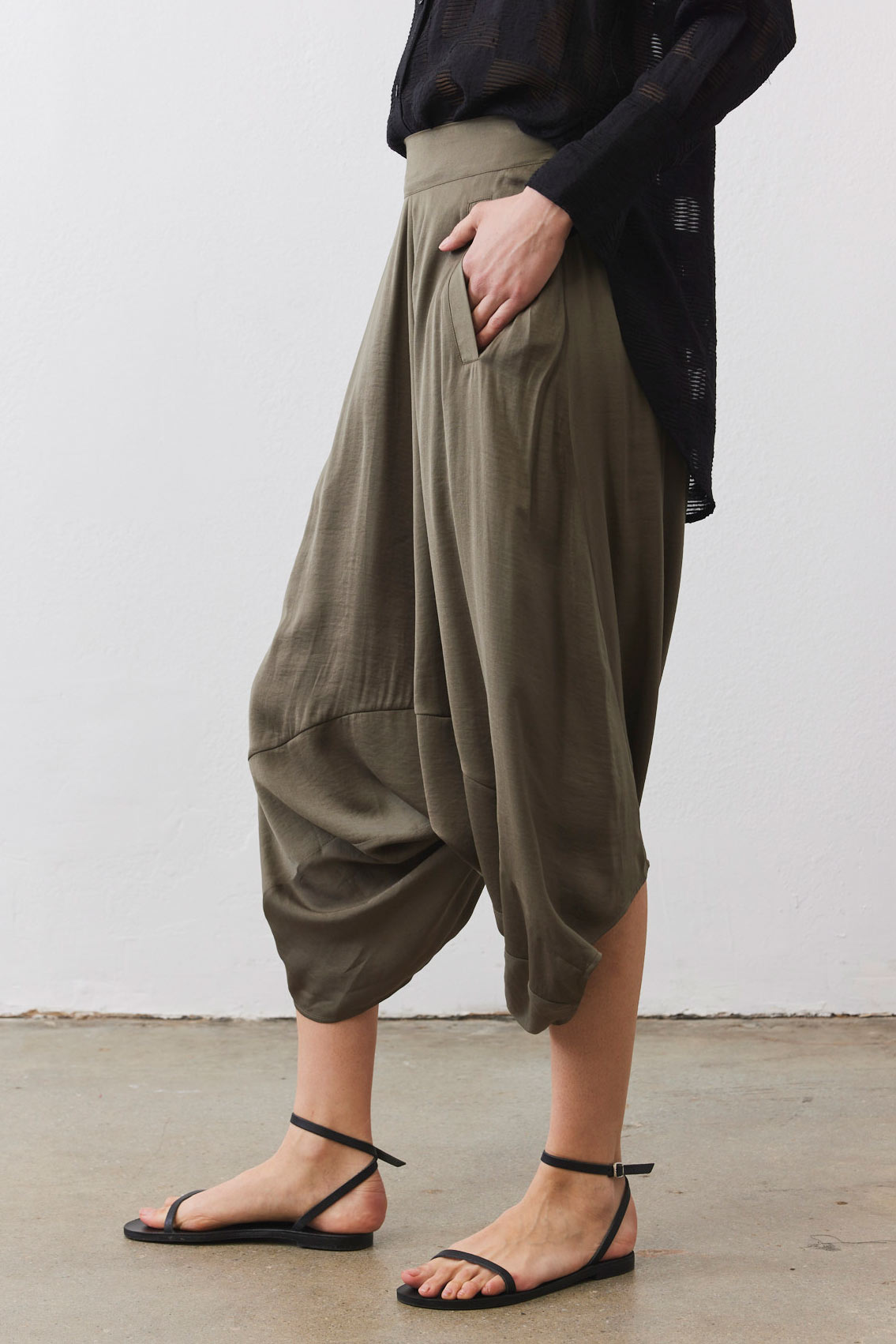 Slouchy Cropped Pants