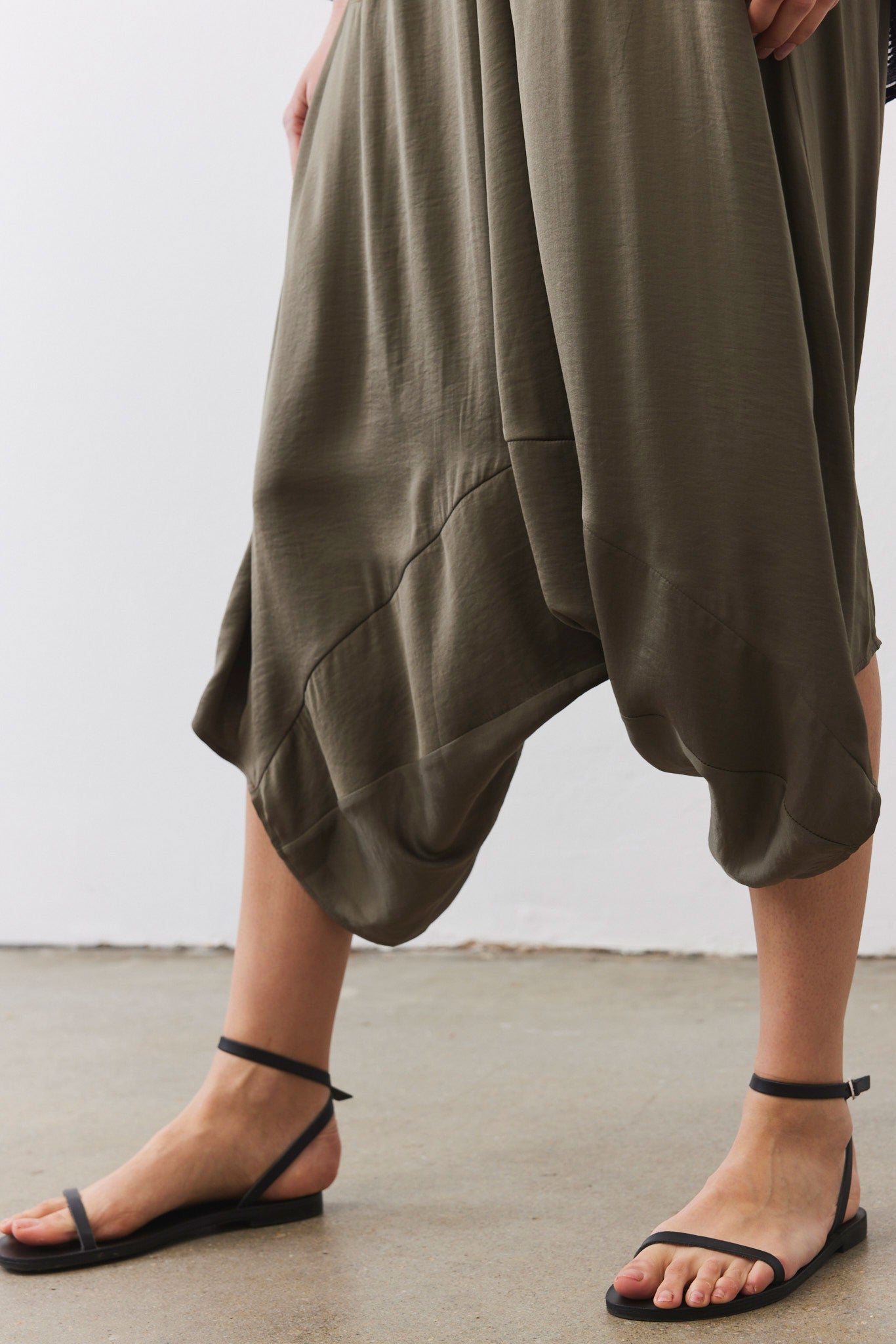 Slouchy Cropped Pants