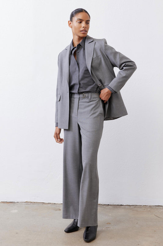 Gray melange squared off blazer with open front, square lapels, and flap pockets