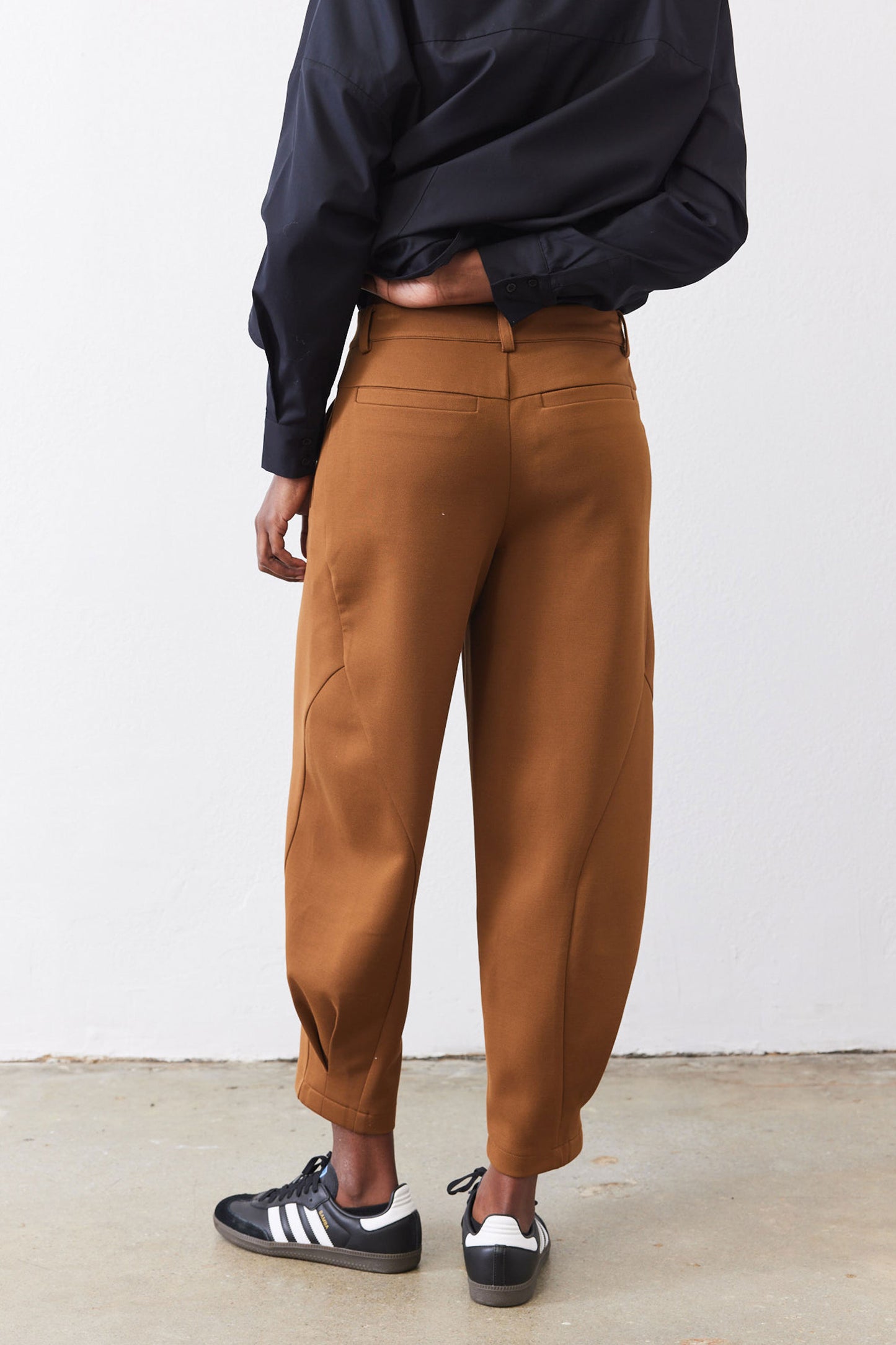 Stretch Suit Detail Oriented Tapered Pants