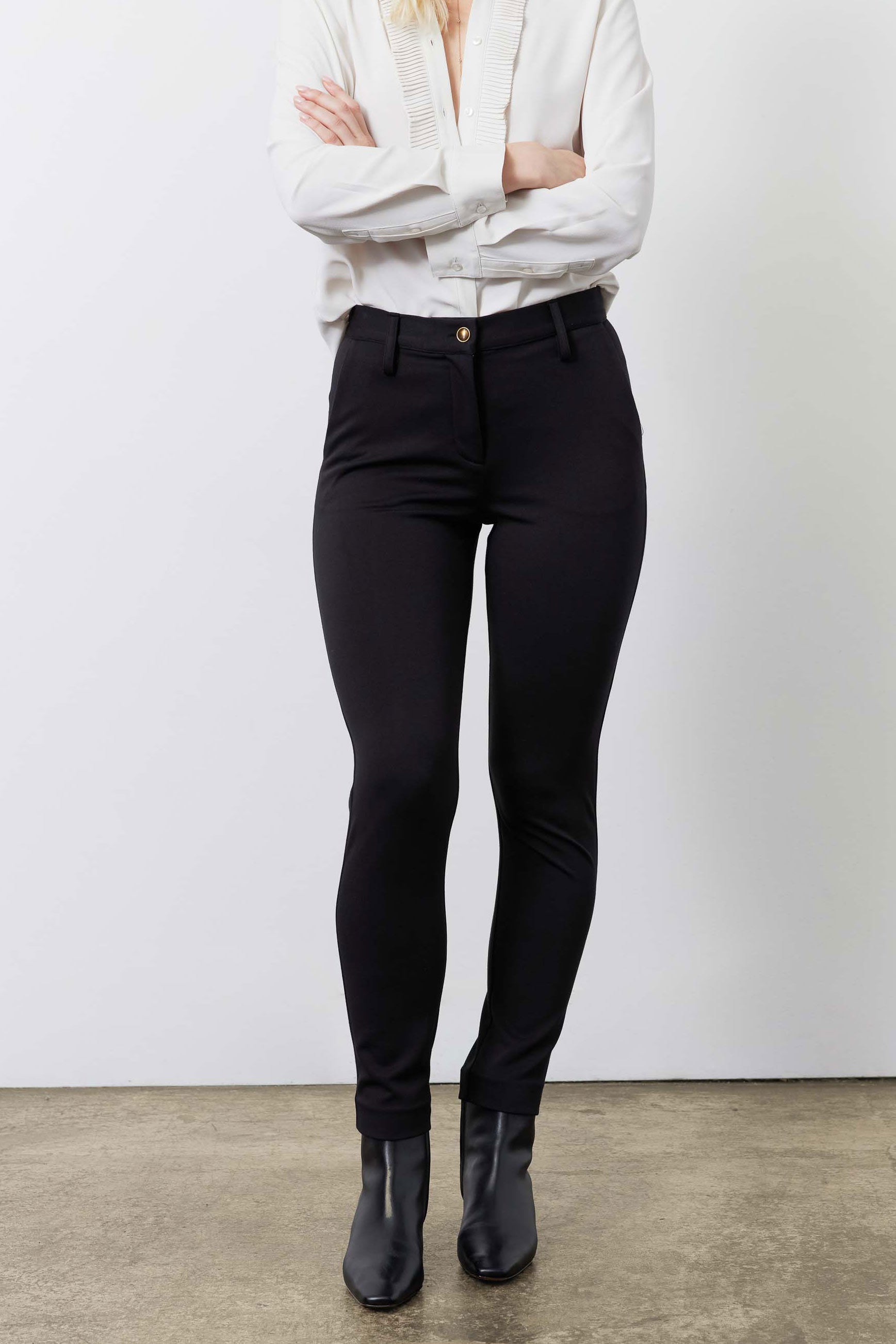 The Stretch Suit Tapered Pants Black / 4 The Stretch Suit Tapered Pants Black / 4