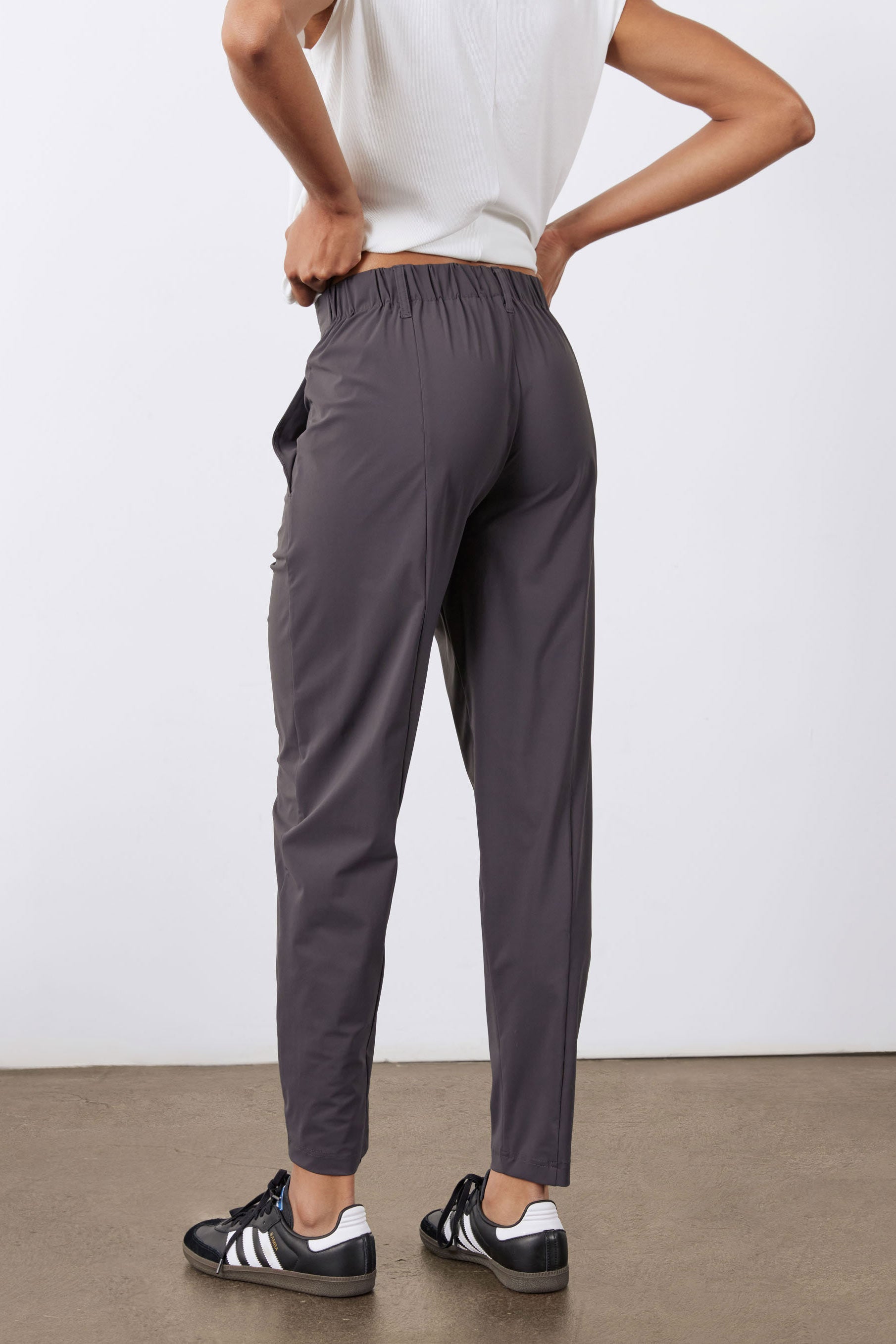Graphite tapered pants with elastic waistband and side pockets