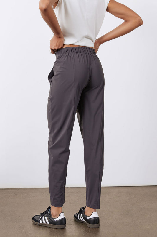 Petite Not Too Tapered Pants