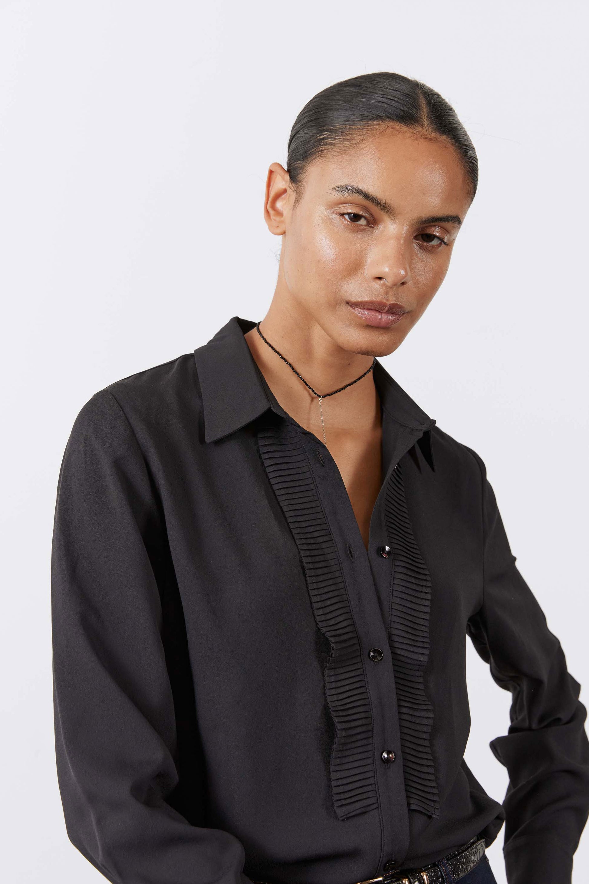 The Tux Blouse Black / 16