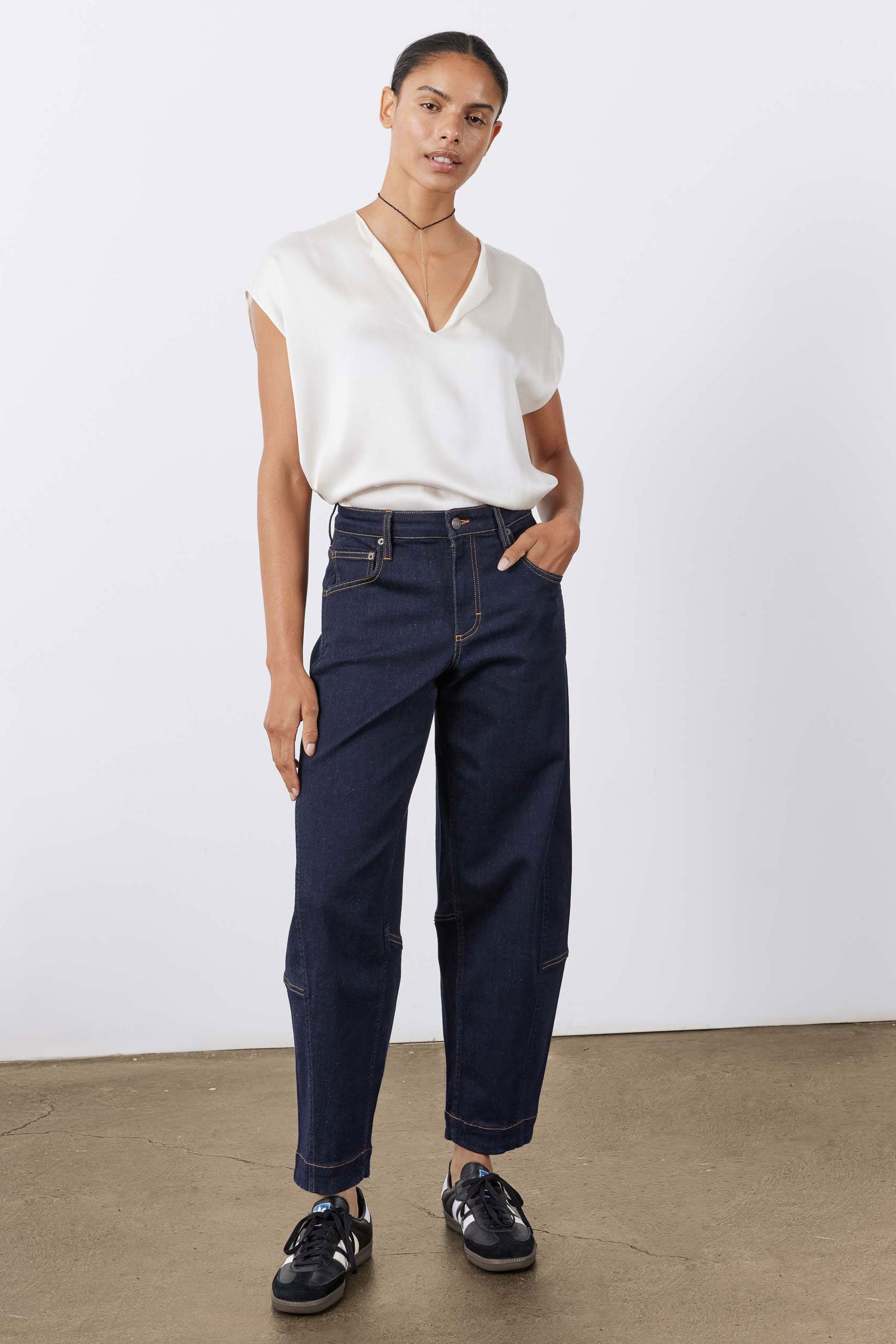 Petite Ultimate Barrel Leg Jeans 2.0