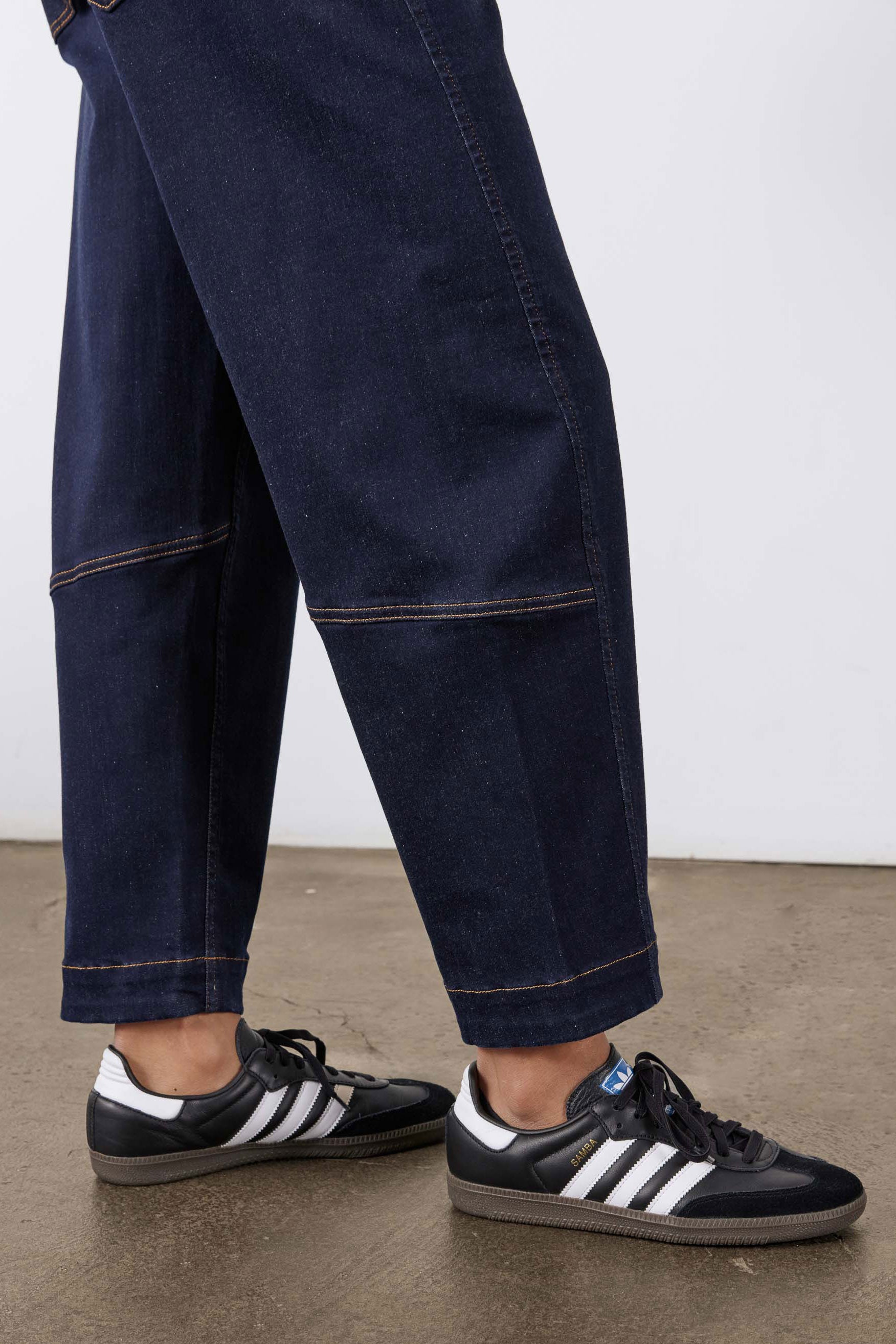 The Ultimate Barrel Leg Jeans 2.0 | Nyx Dark Wash – Ruti