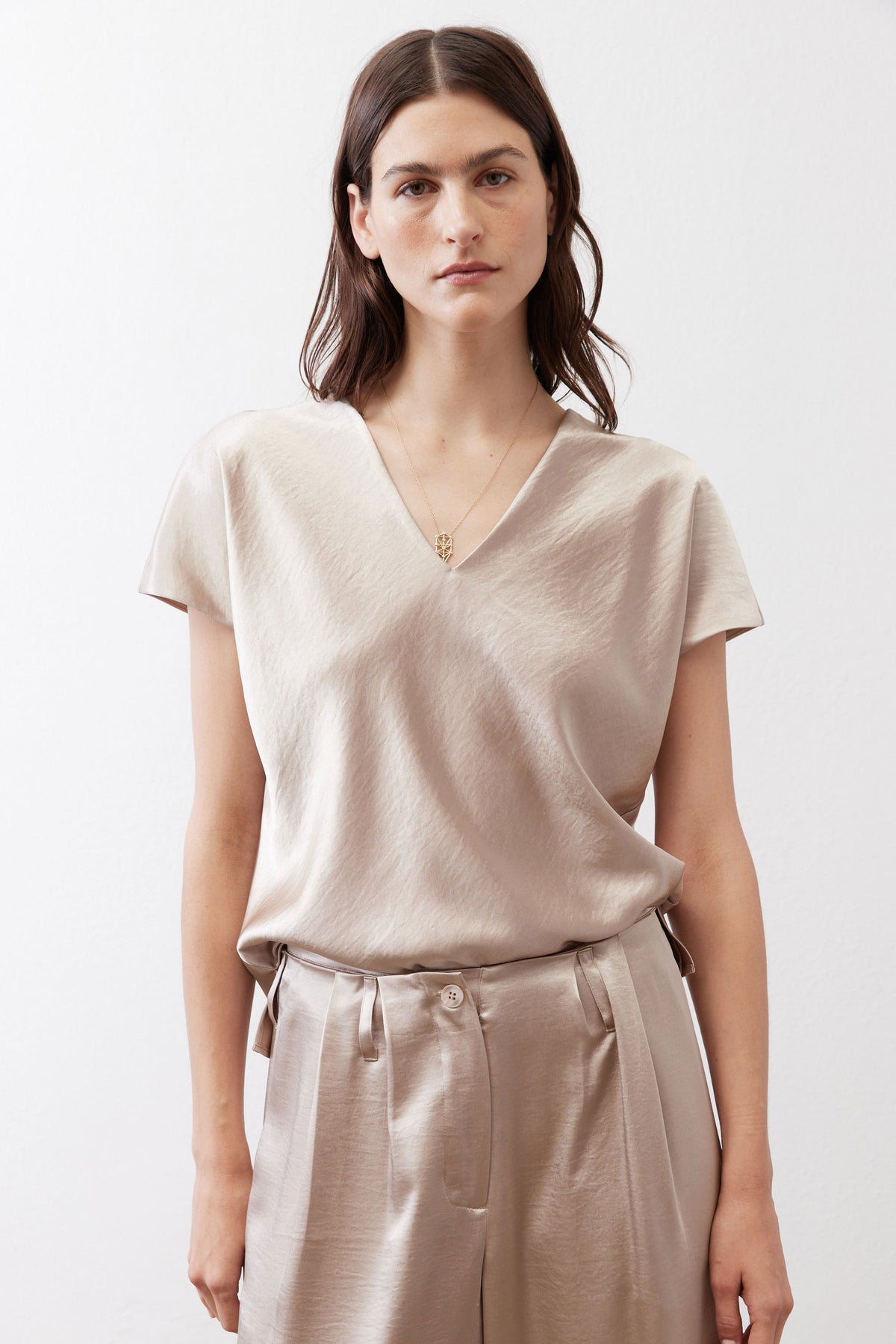 Champagne V-neck short-sleeve top, soft fabric, front view
